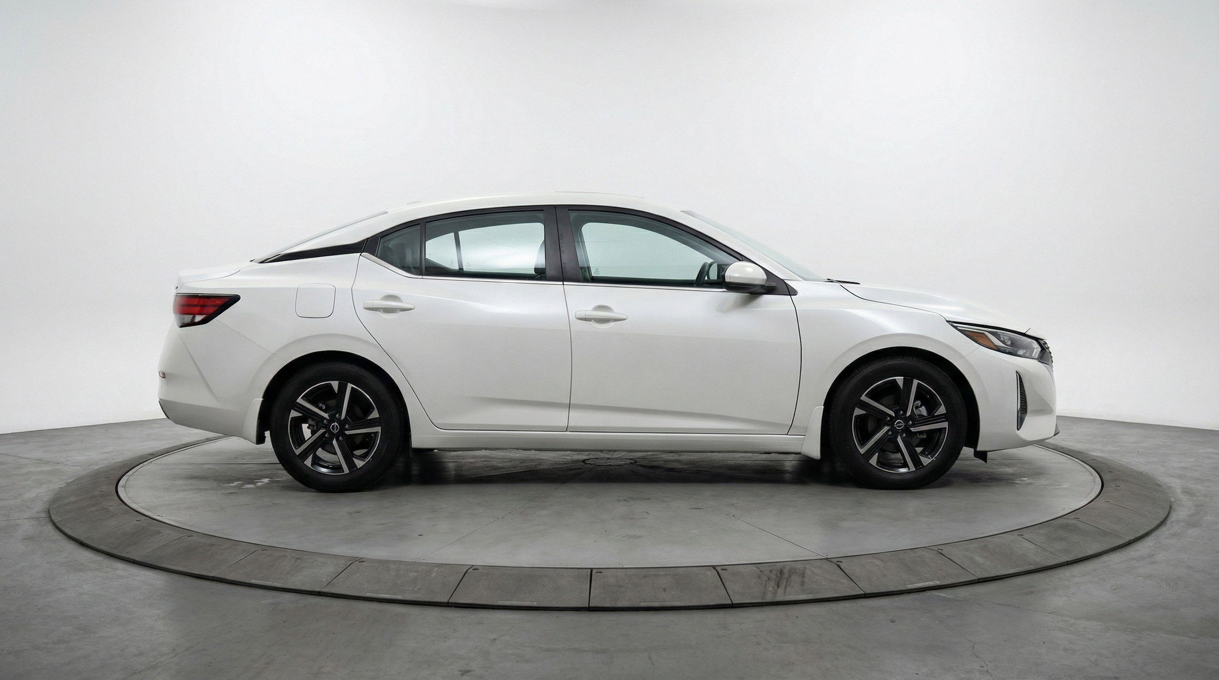 Thumbnail: 2025 Nissan Sentra - 11