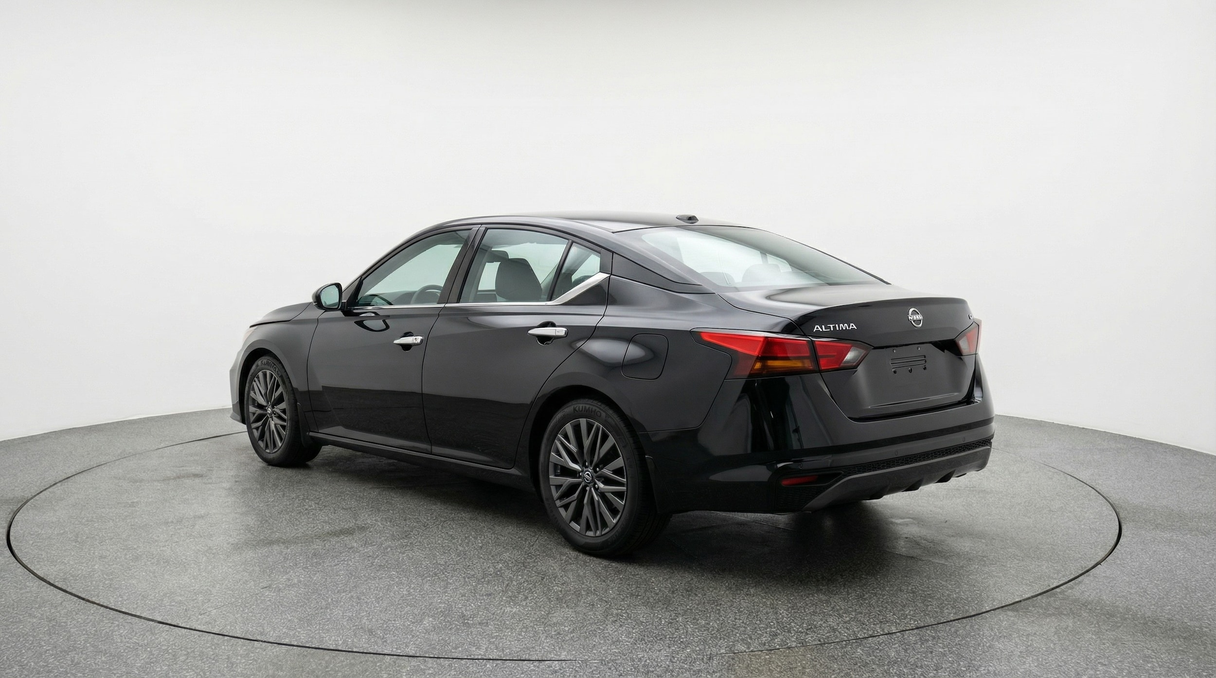 Thumbnail: 2025 Nissan Altima - 5