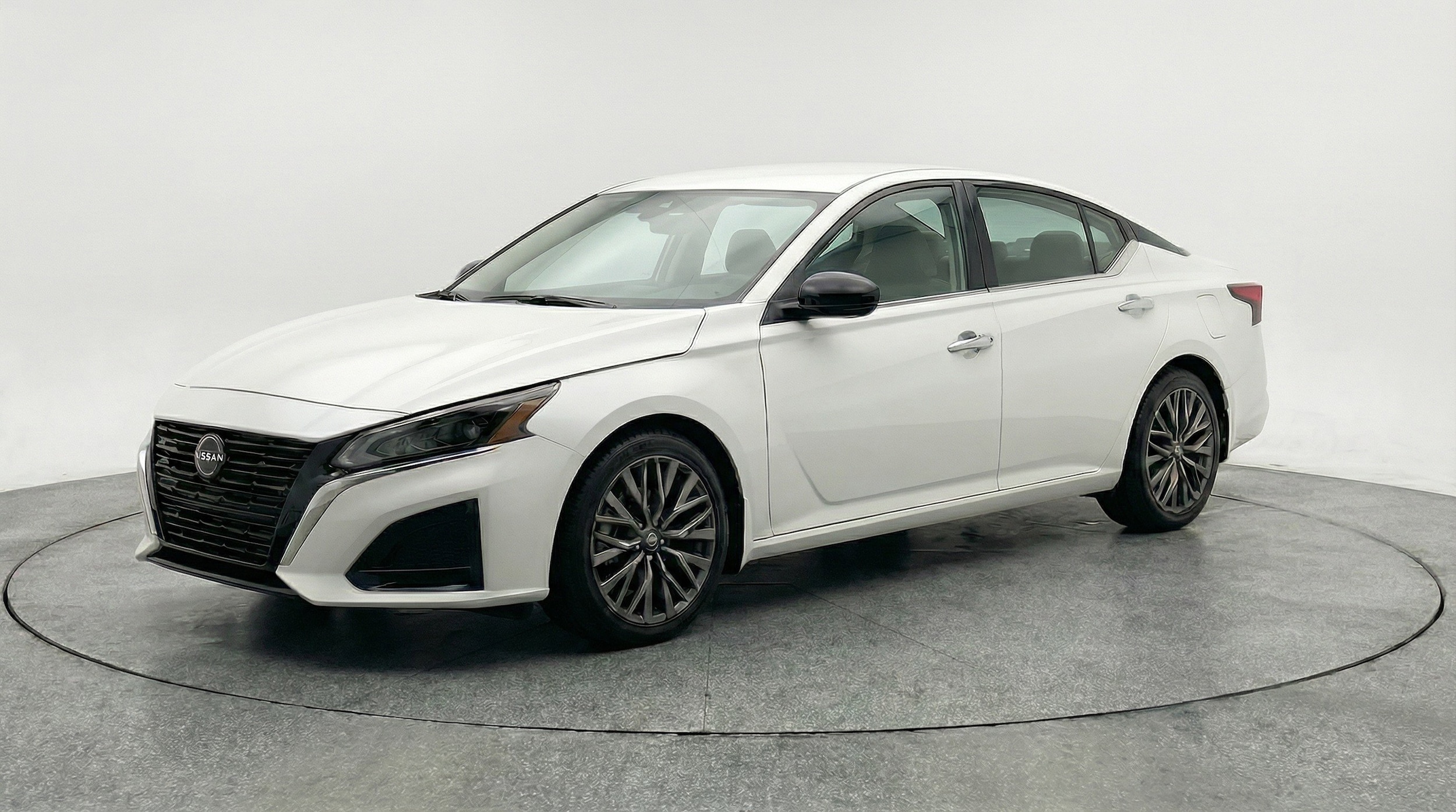 Thumbnail: 2025 Nissan Altima - 3