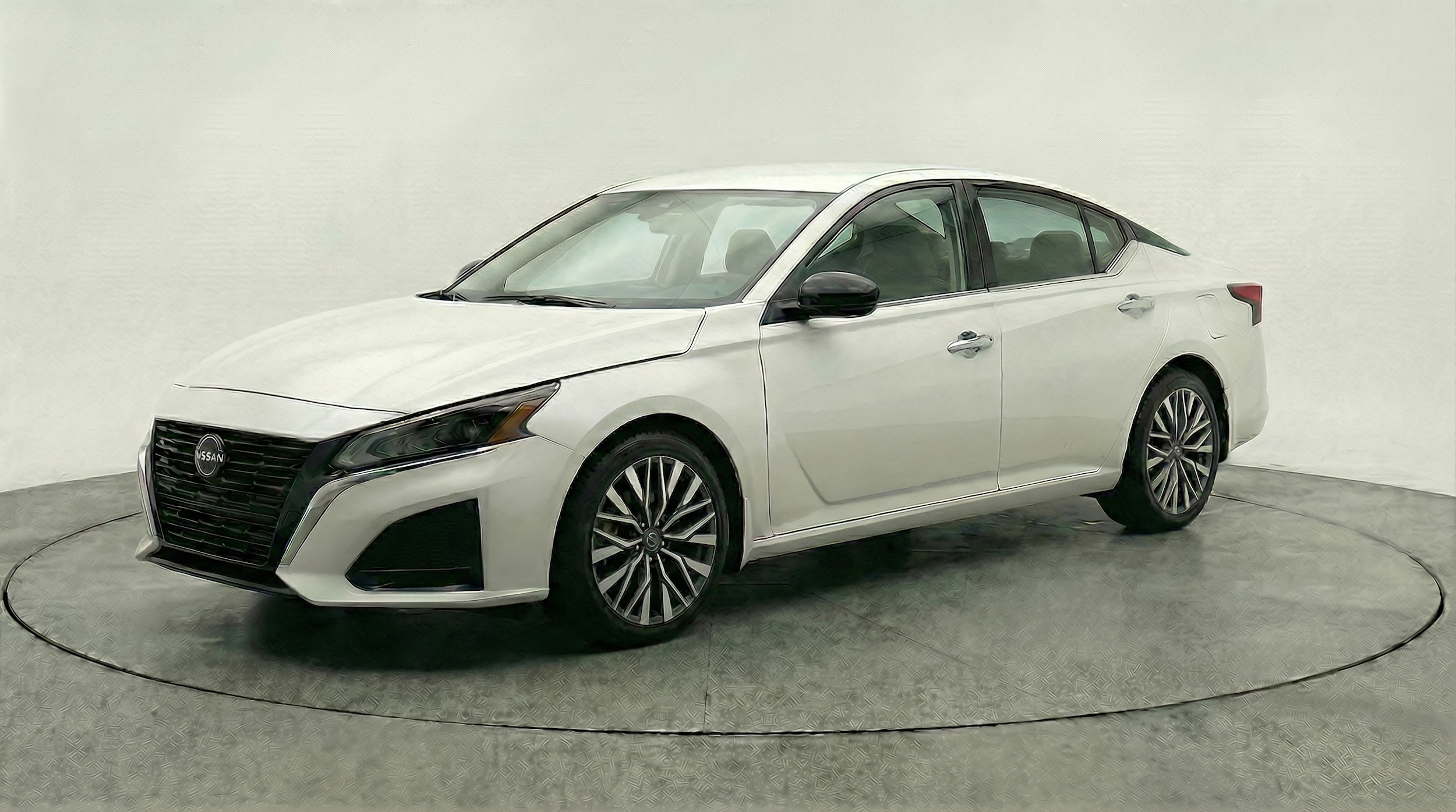 Thumbnail: 2025 Nissan Altima - 3