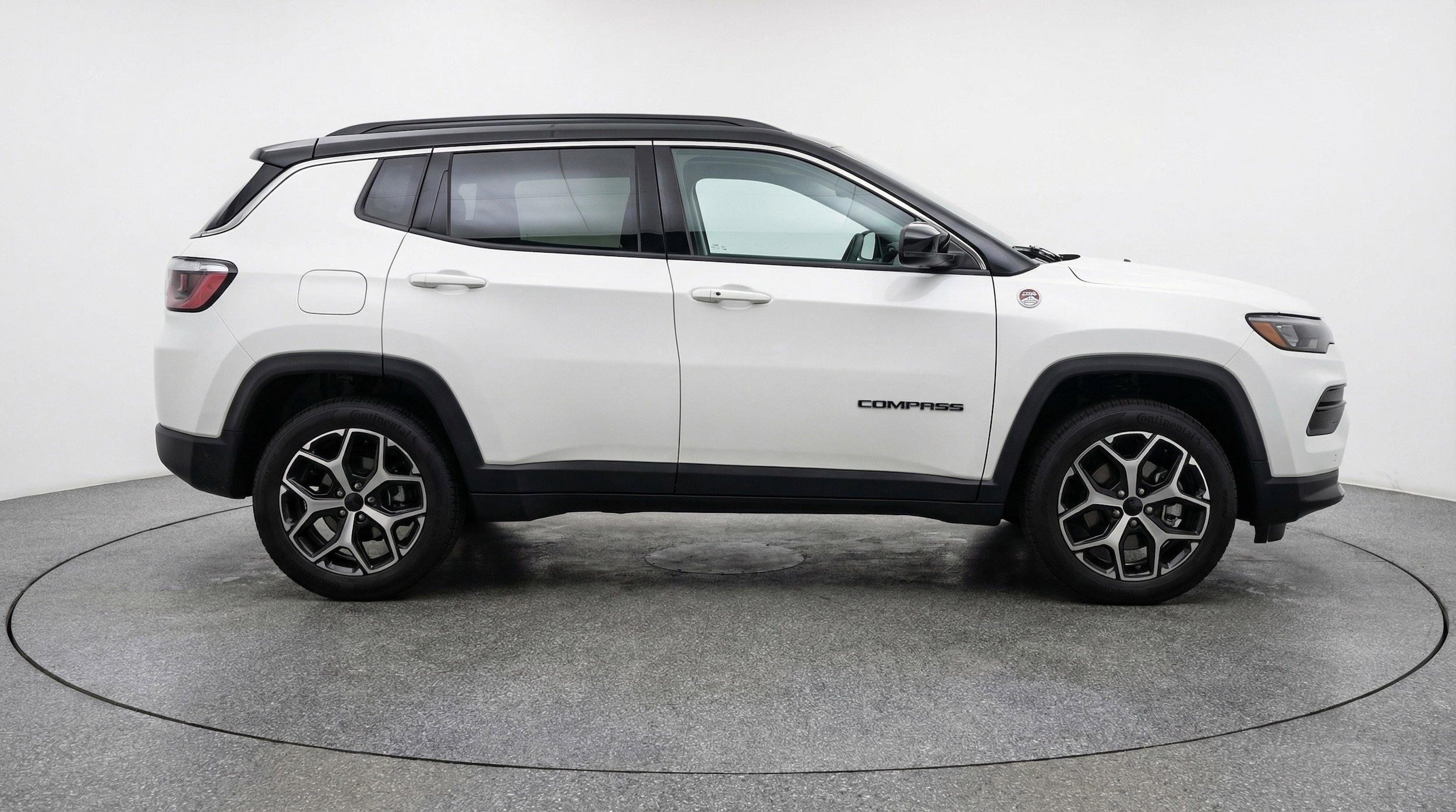 Thumbnail: 2025 Jeep Compass - 11