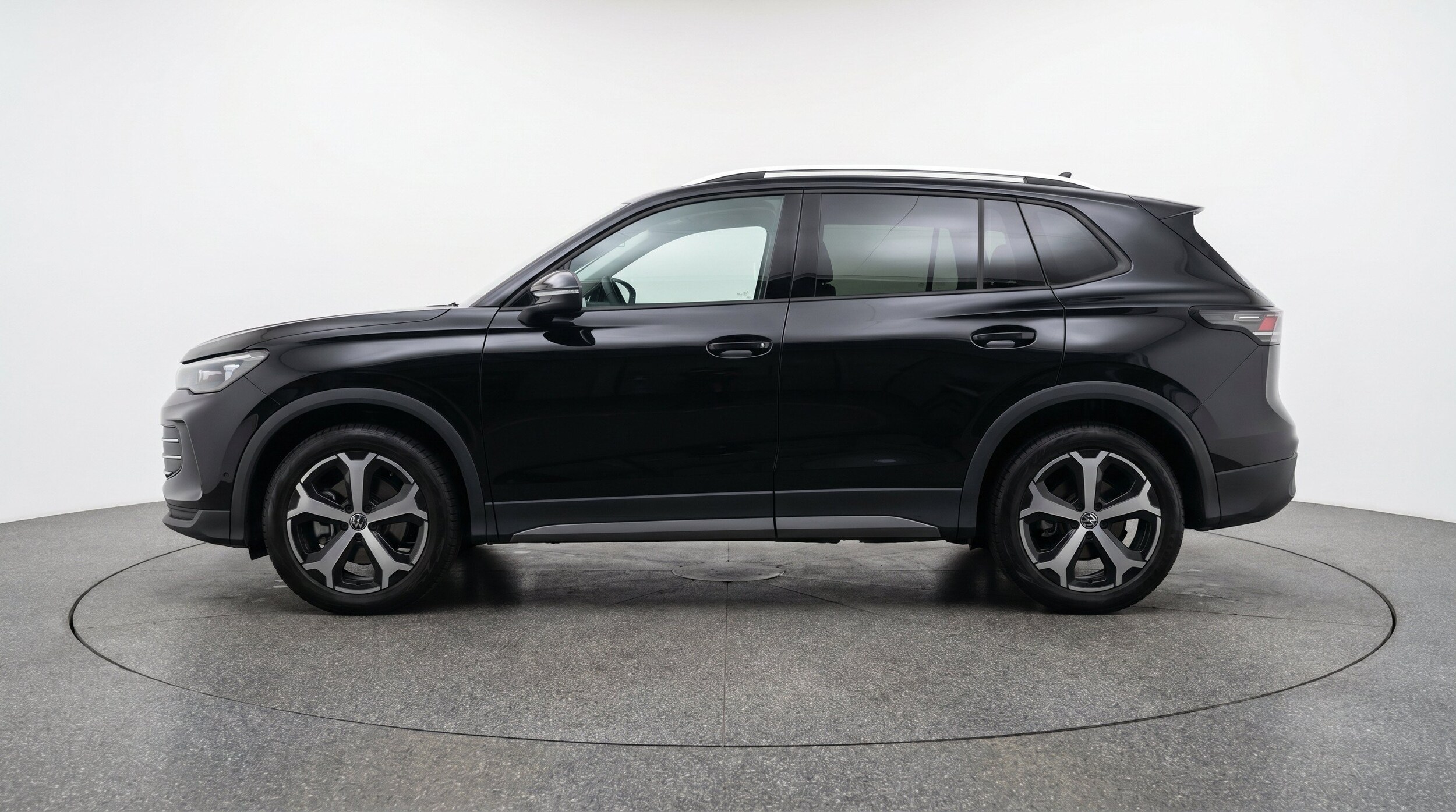 Thumbnail: 2026 Volkswagen Tiguan - 5