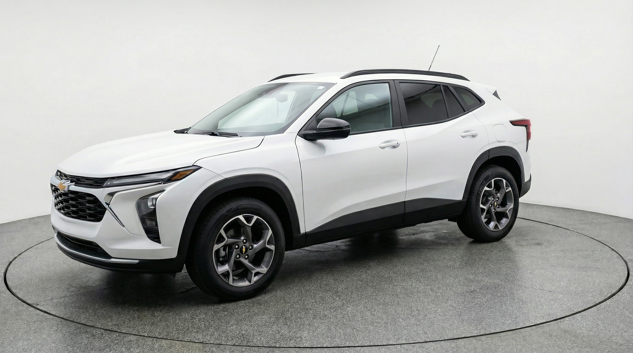 Thumbnail: 2025 Chevrolet Trax - 3