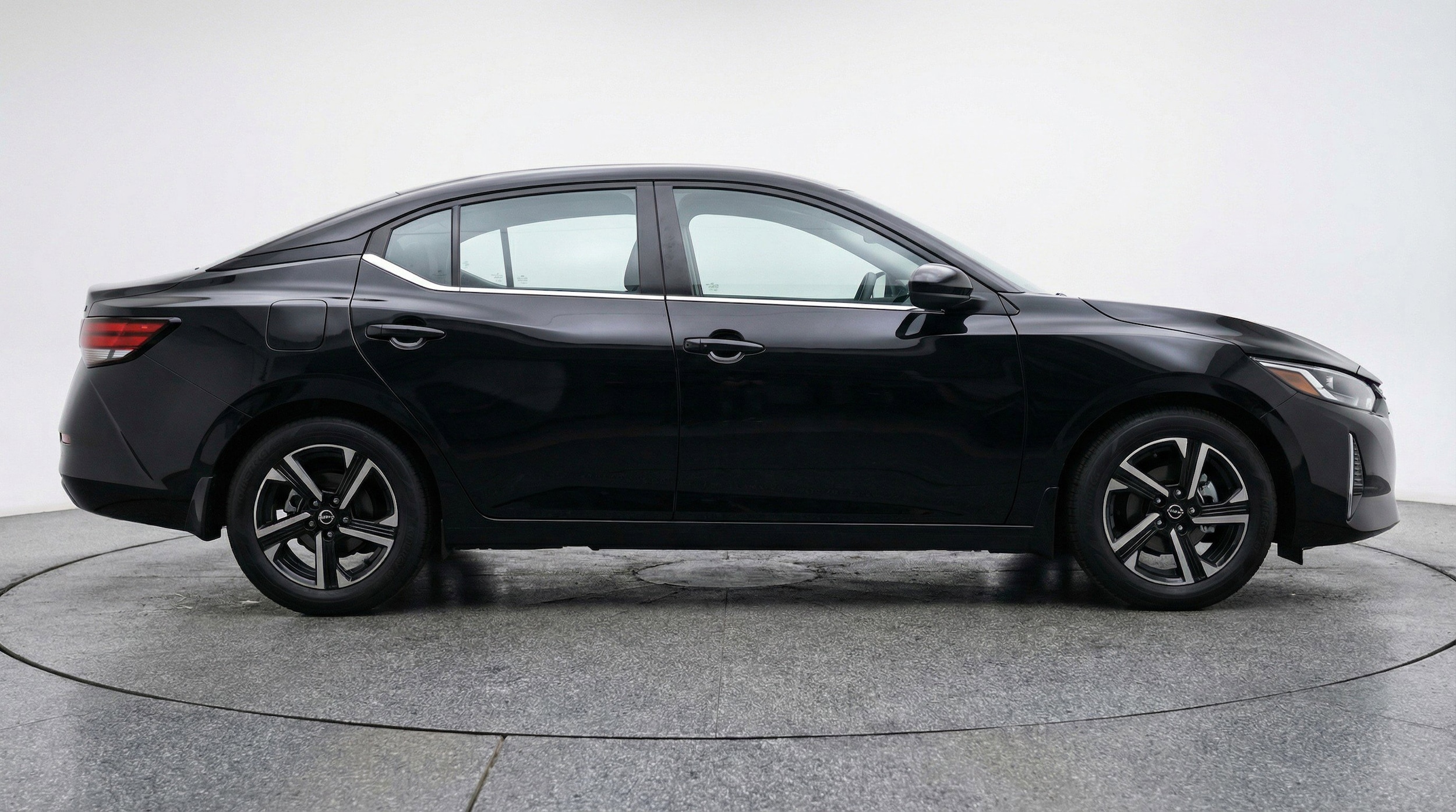 Thumbnail: 2025 Nissan Sentra - 11