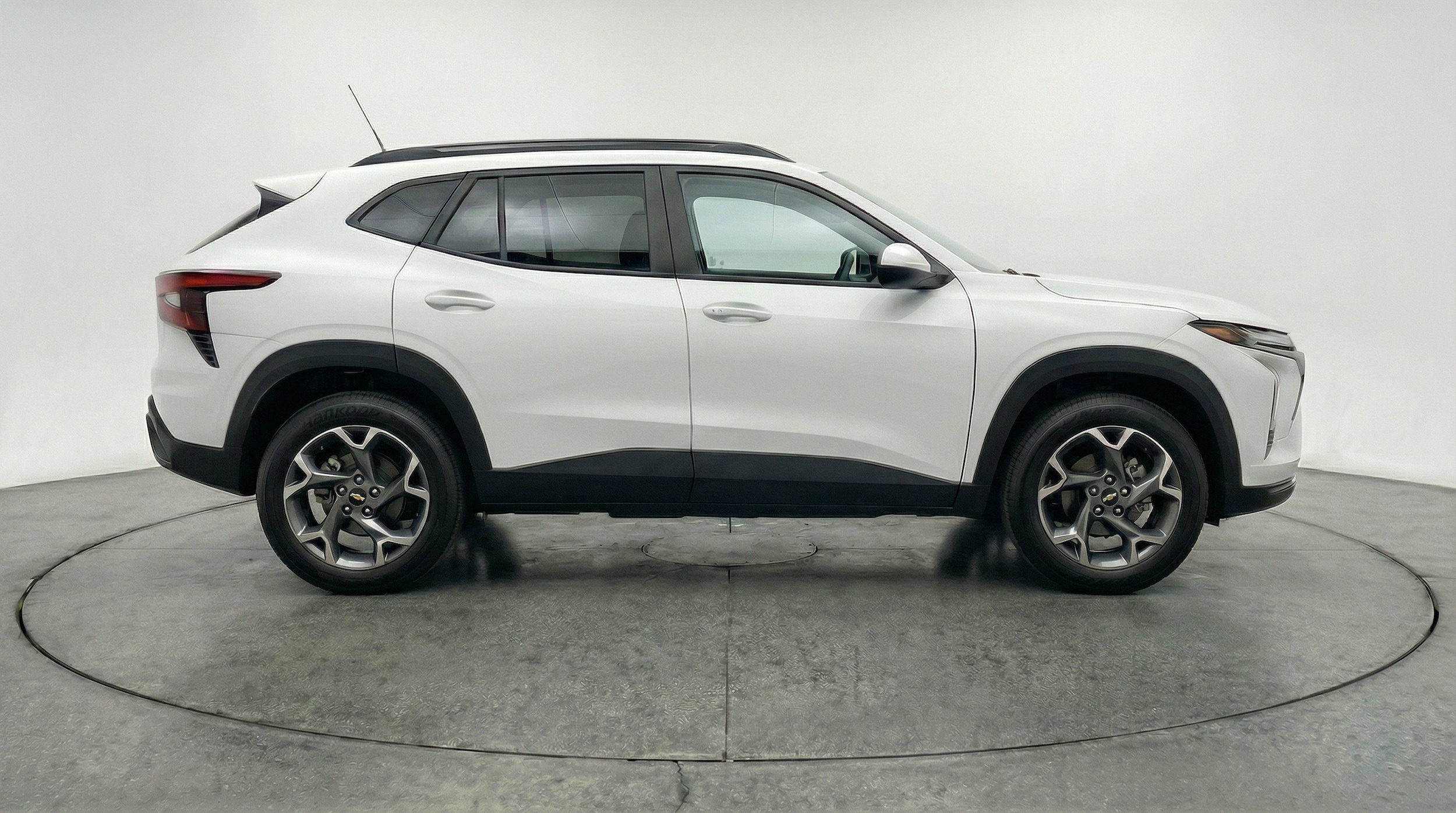 Thumbnail: 2025 Chevrolet Trax - 11