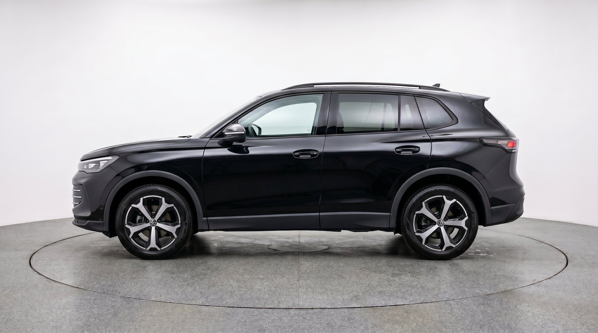 Thumbnail: 2026 Volkswagen Tiguan - 5