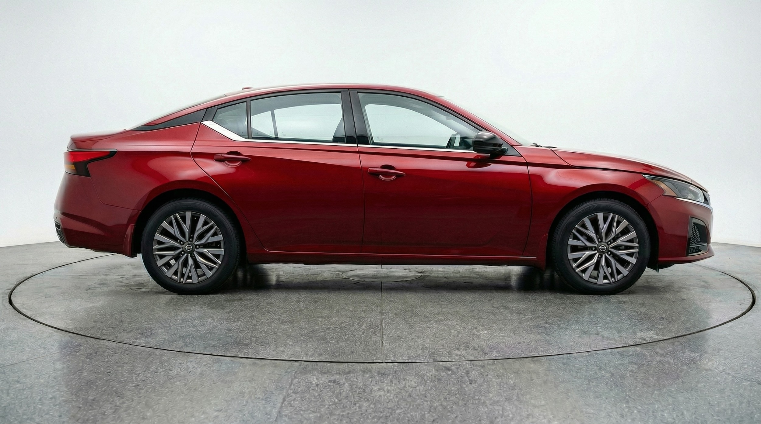 Thumbnail: 2025 Nissan Altima - 8