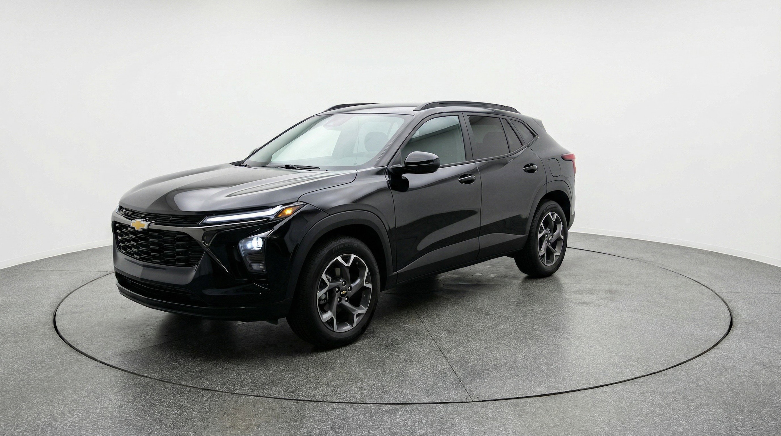 Thumbnail: 2025 Chevrolet Trax - 3