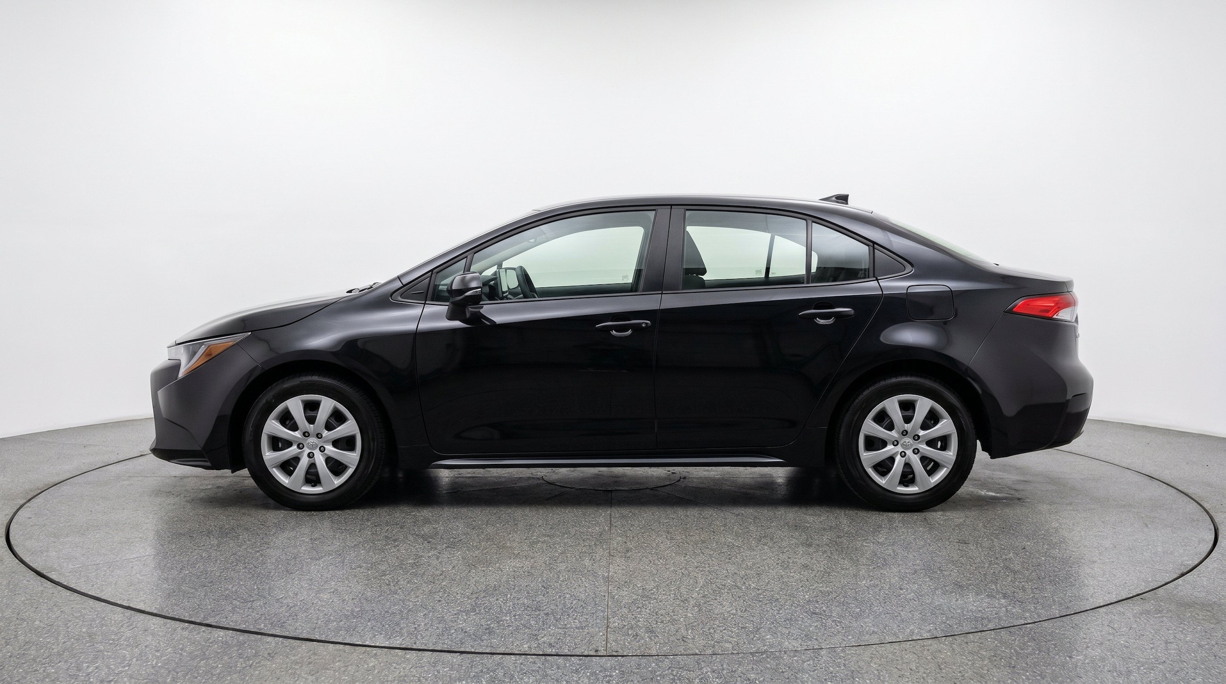 Thumbnail: 2025 Toyota Corolla - 5