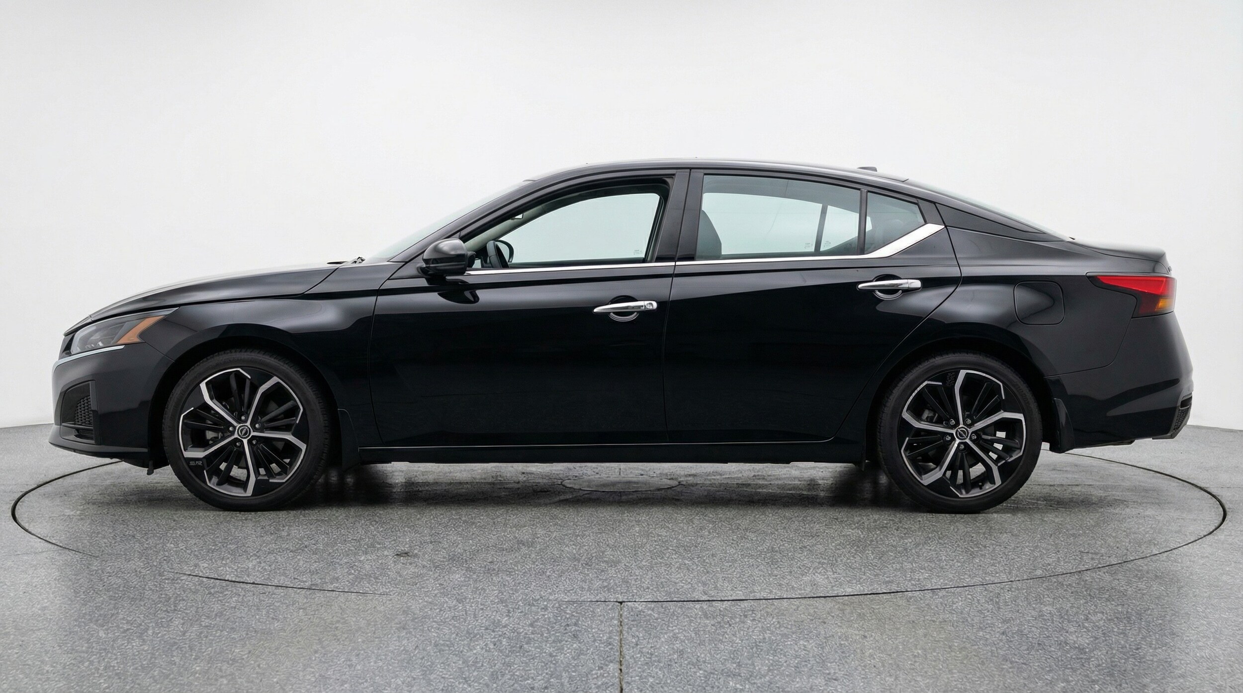 Thumbnail: 2025 Nissan Altima - 4