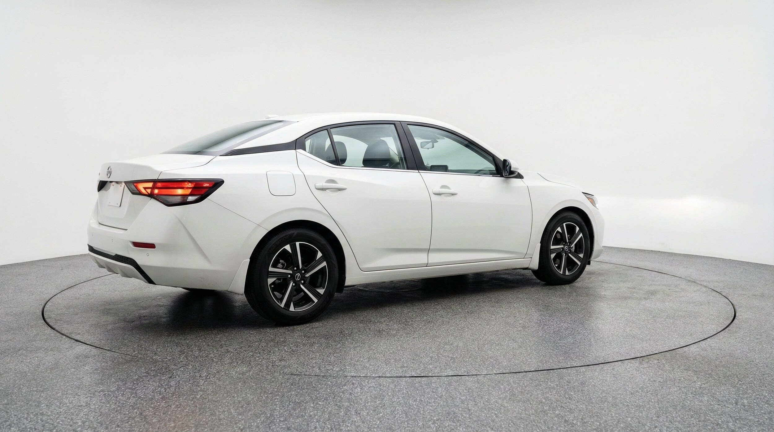 Thumbnail: 2025 Nissan Sentra - 9