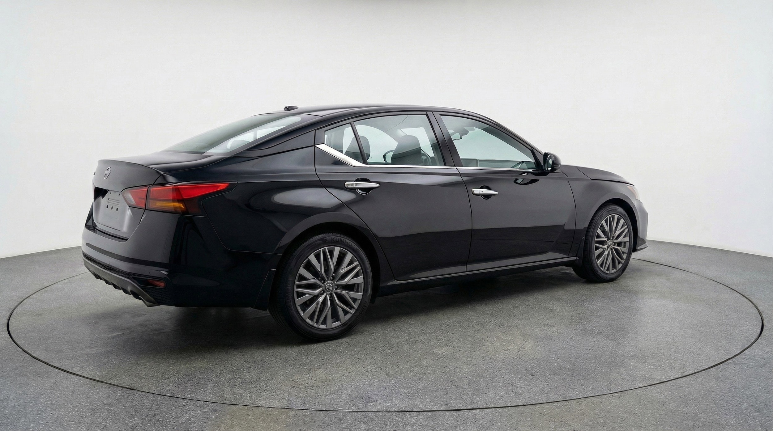 Thumbnail: 2025 Nissan Altima - 9