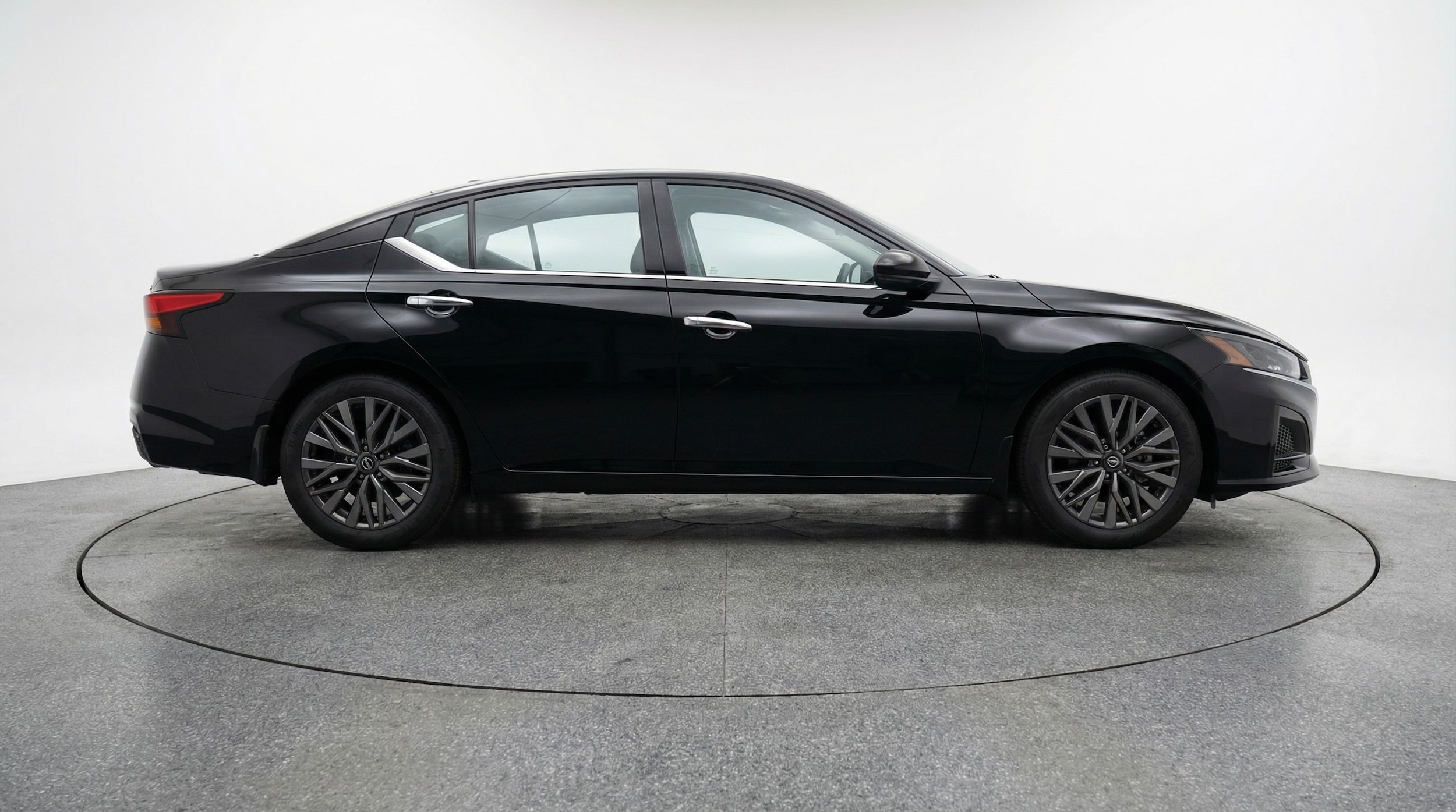 Thumbnail: 2025 Nissan Altima - 8