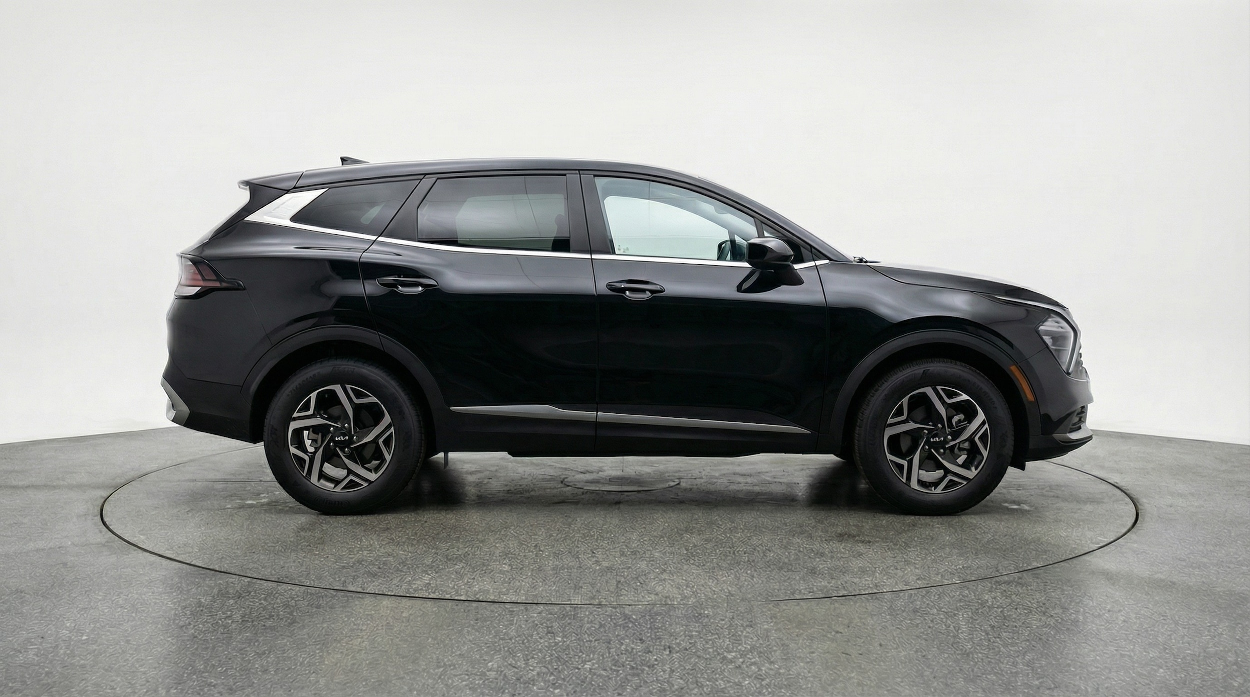 Thumbnail: 2025 Kia Sportage - 8