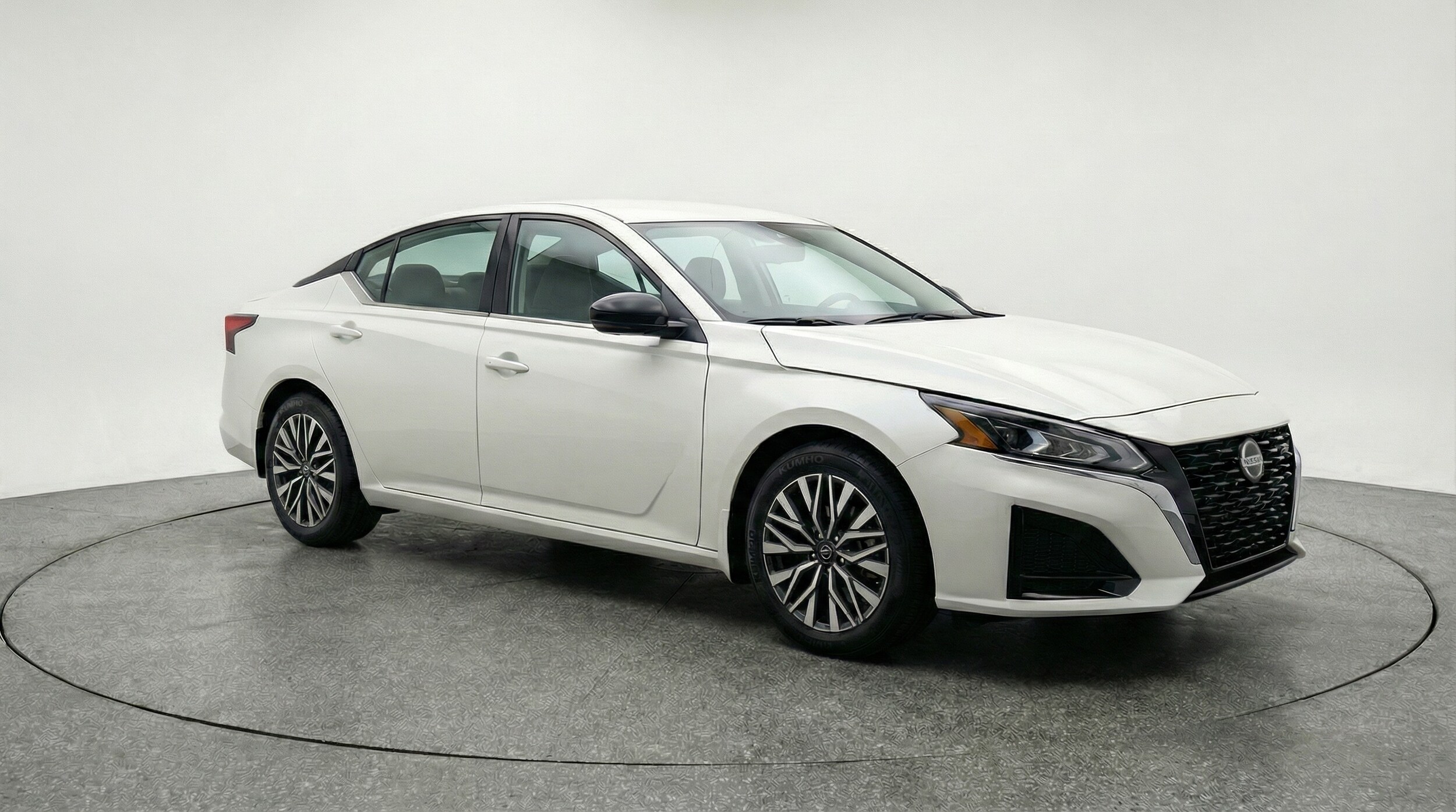 Thumbnail: 2025 Nissan Altima - 1