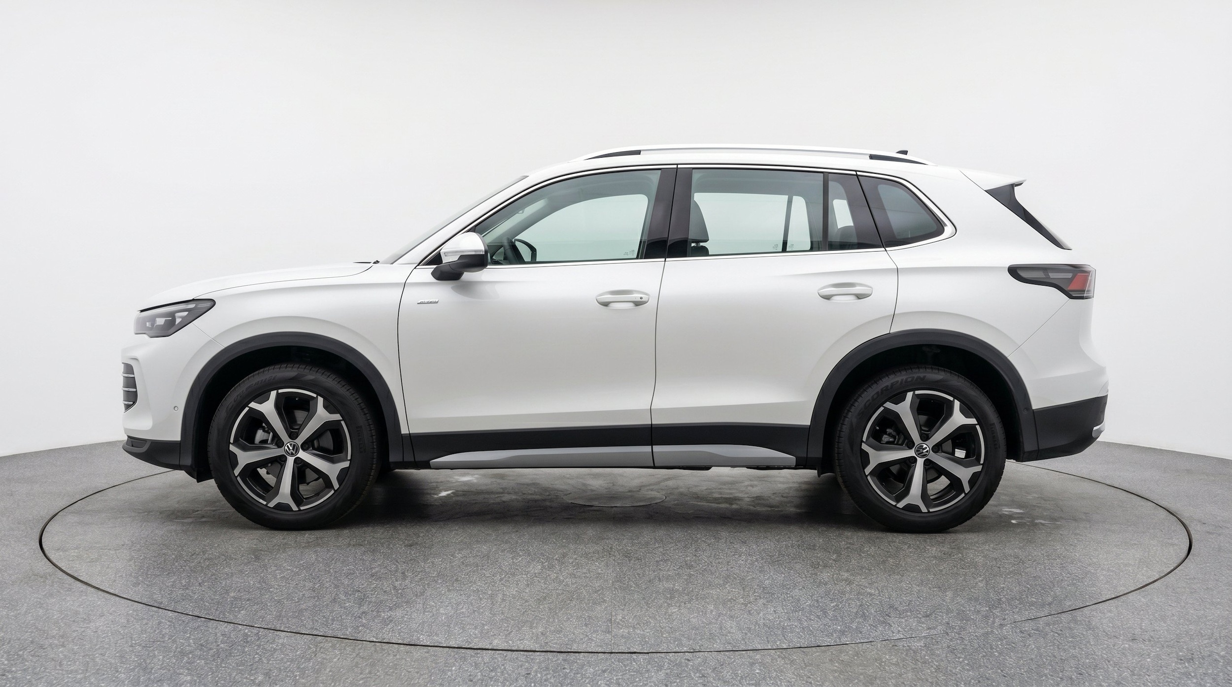 Thumbnail: 2026 Volkswagen Tiguan - 5
