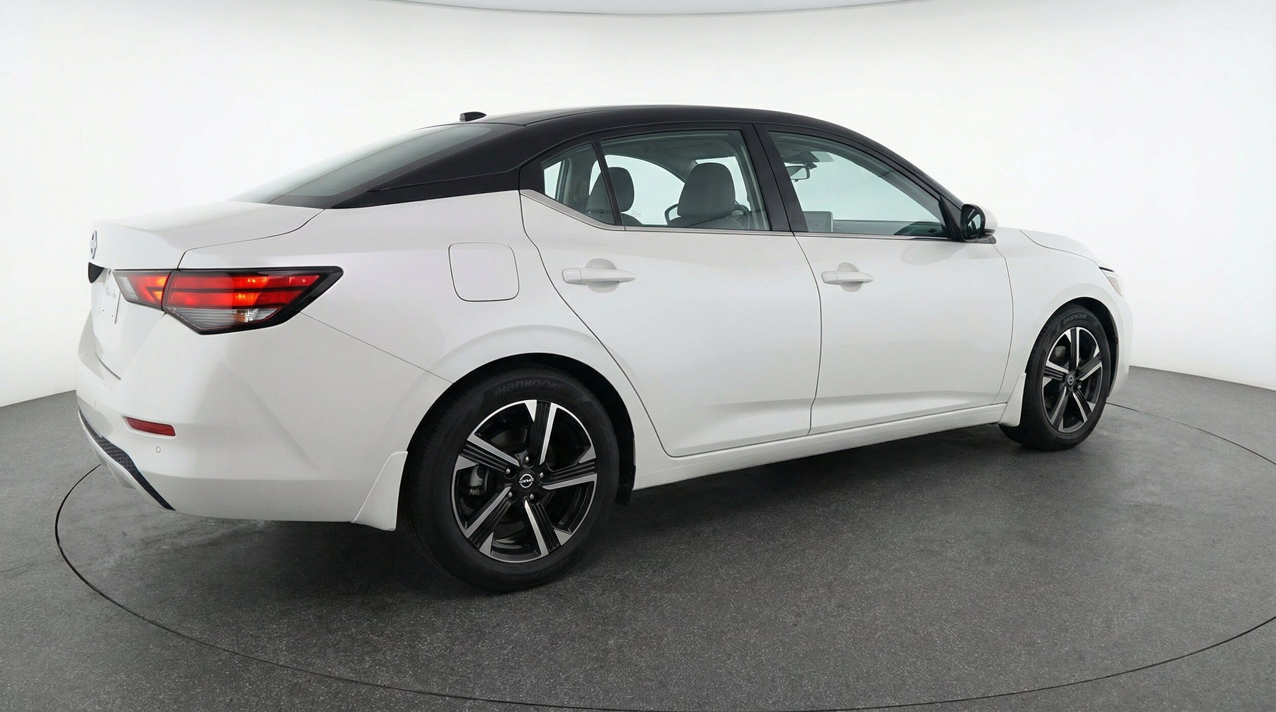 Thumbnail: 2025 Nissan Sentra - 9