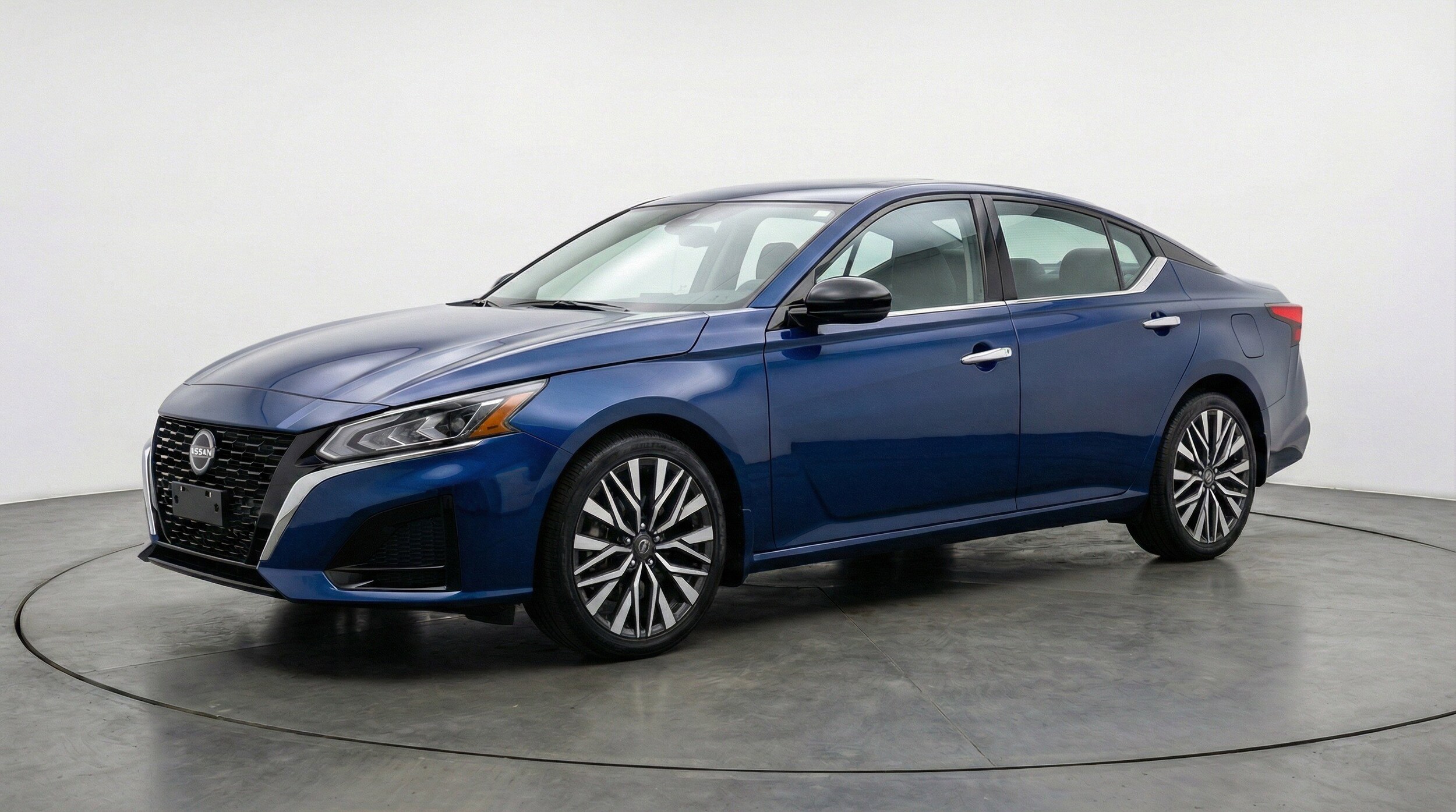 Thumbnail: 2025 Nissan Altima - 3