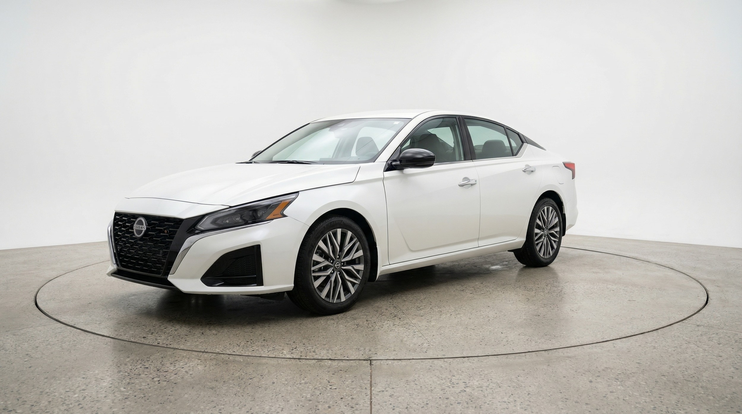 Thumbnail: 2025 Nissan Altima - 3