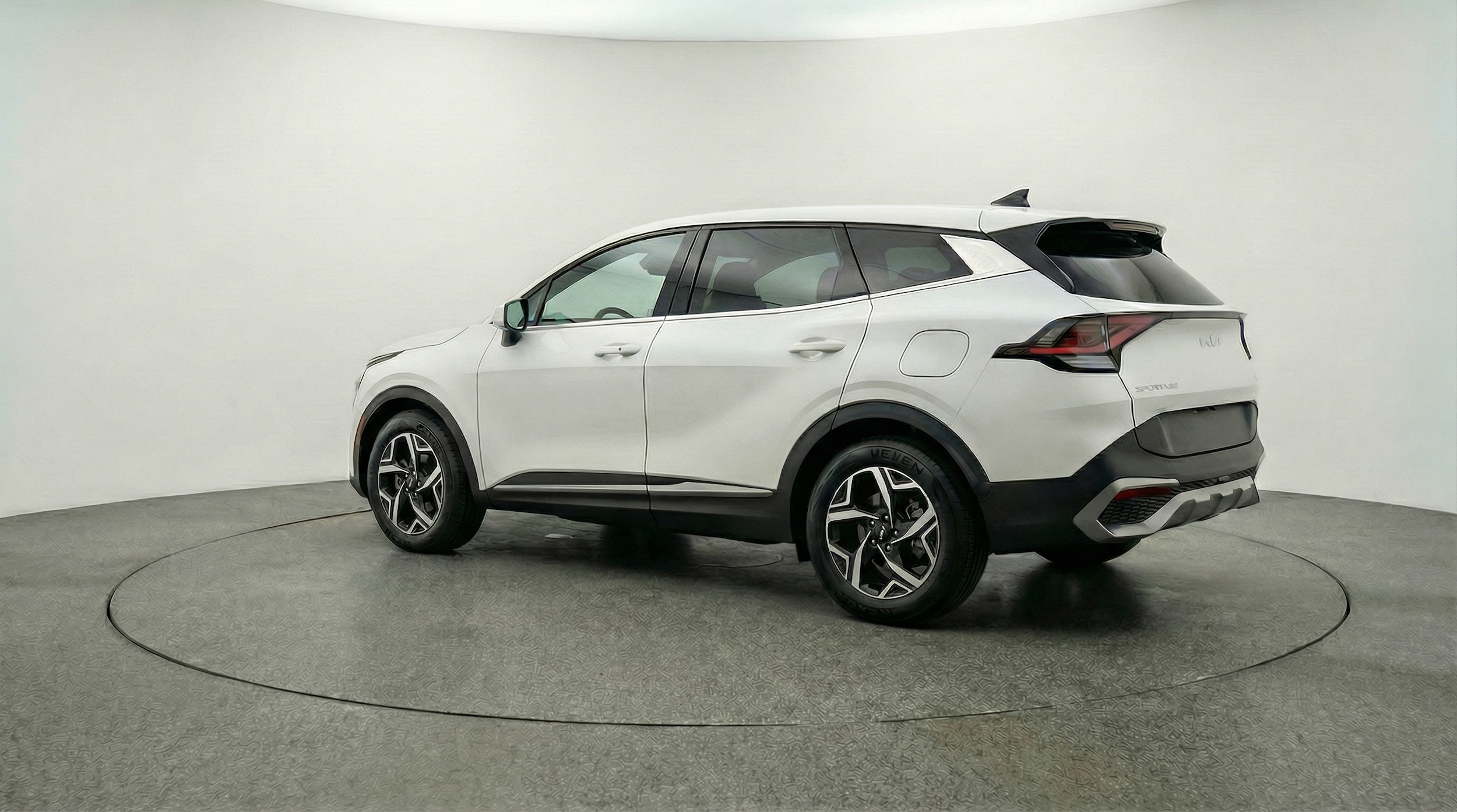 Thumbnail: 2025 Kia Sportage - 5