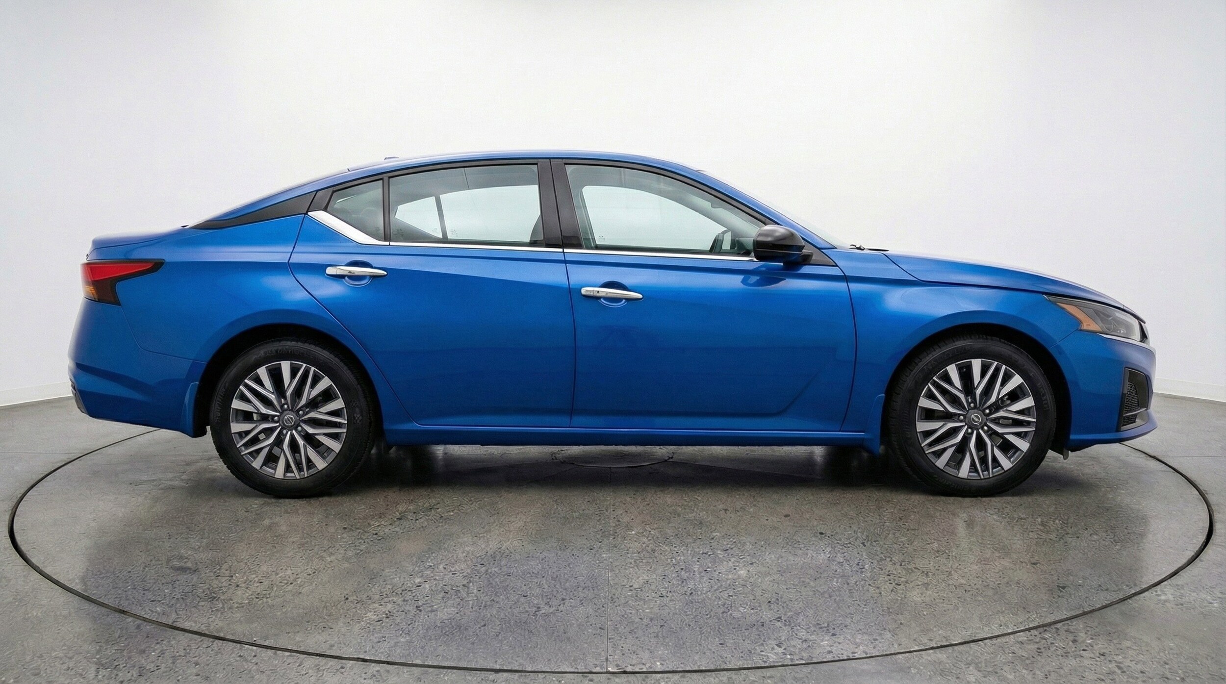 Thumbnail: 2025 Nissan Altima - 11