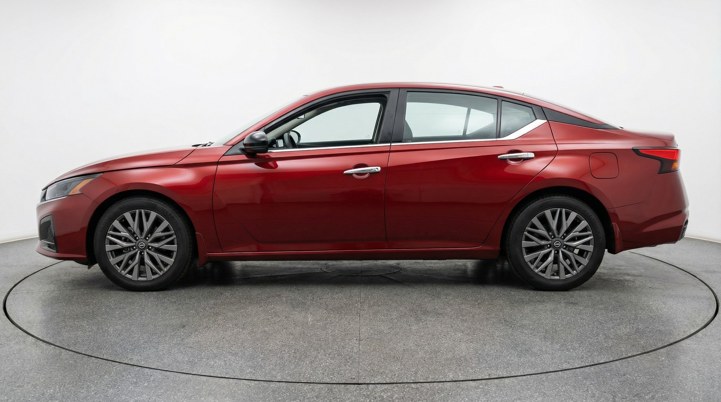 Thumbnail: 2025 Nissan Altima - 4