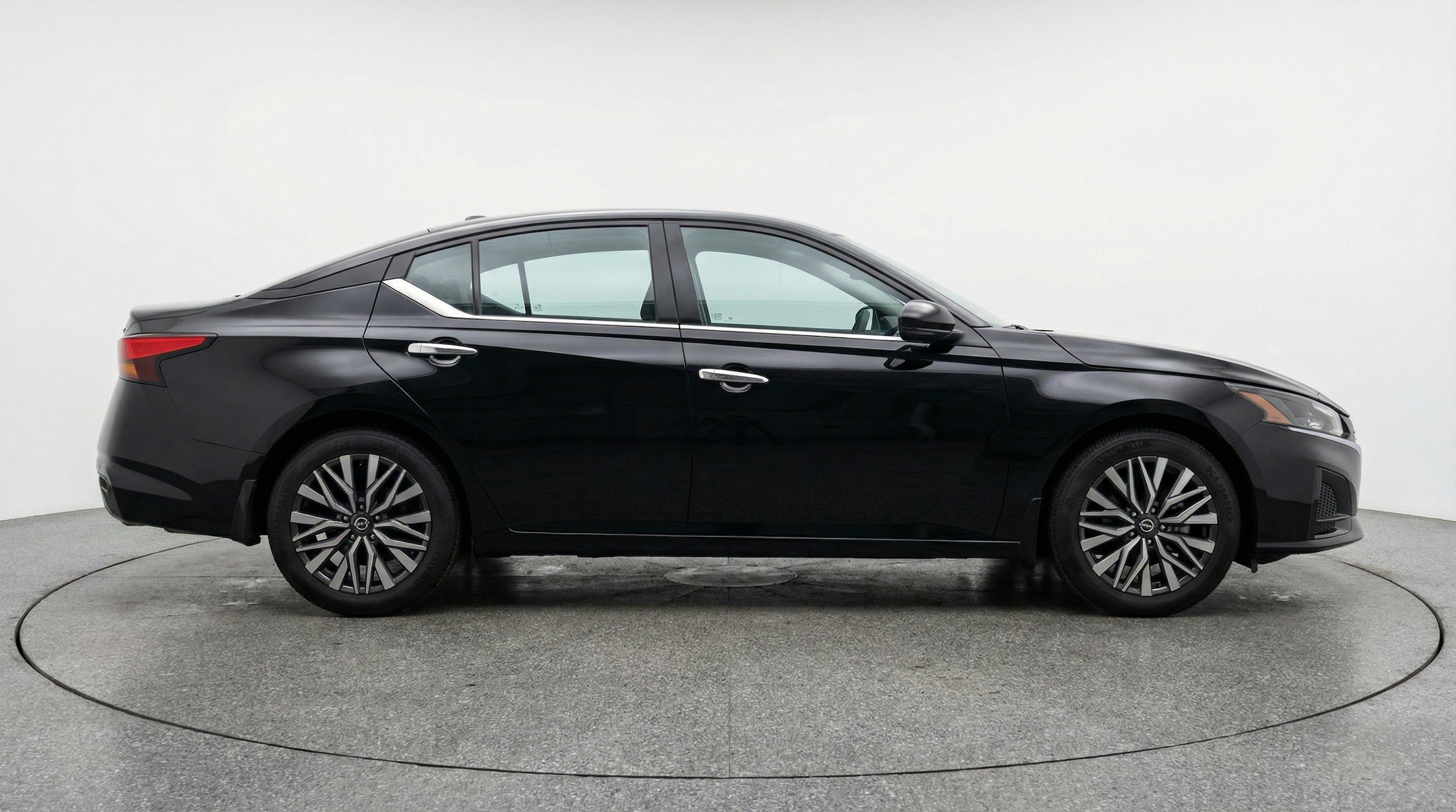 Thumbnail: 2025 Nissan Altima - 11