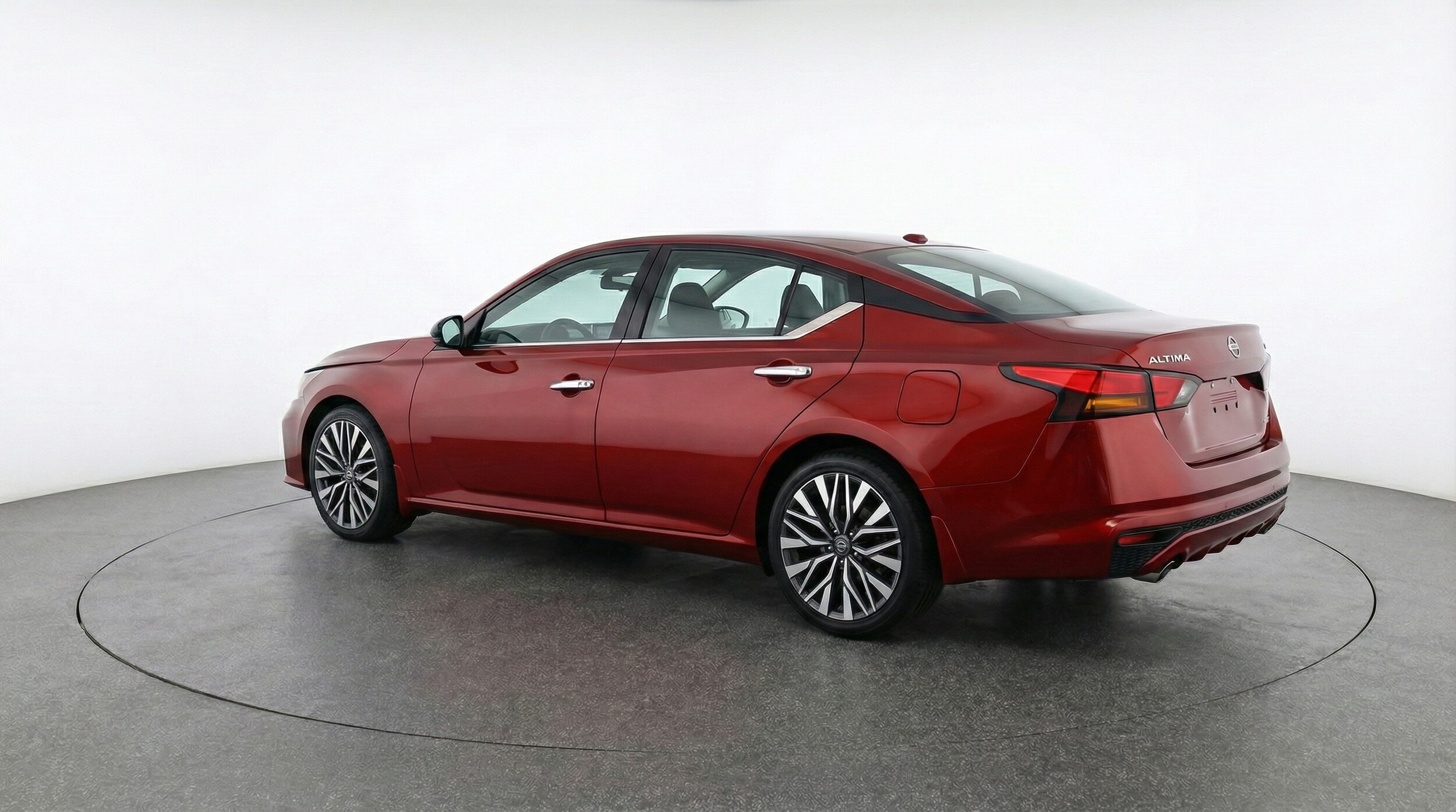 Thumbnail: 2025 Nissan Altima - 5