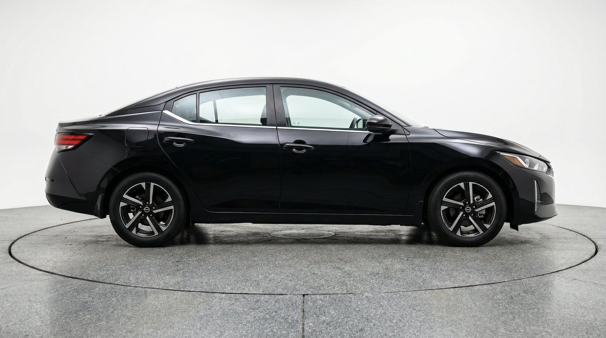 Thumbnail: 2025 Nissan Sentra - 10