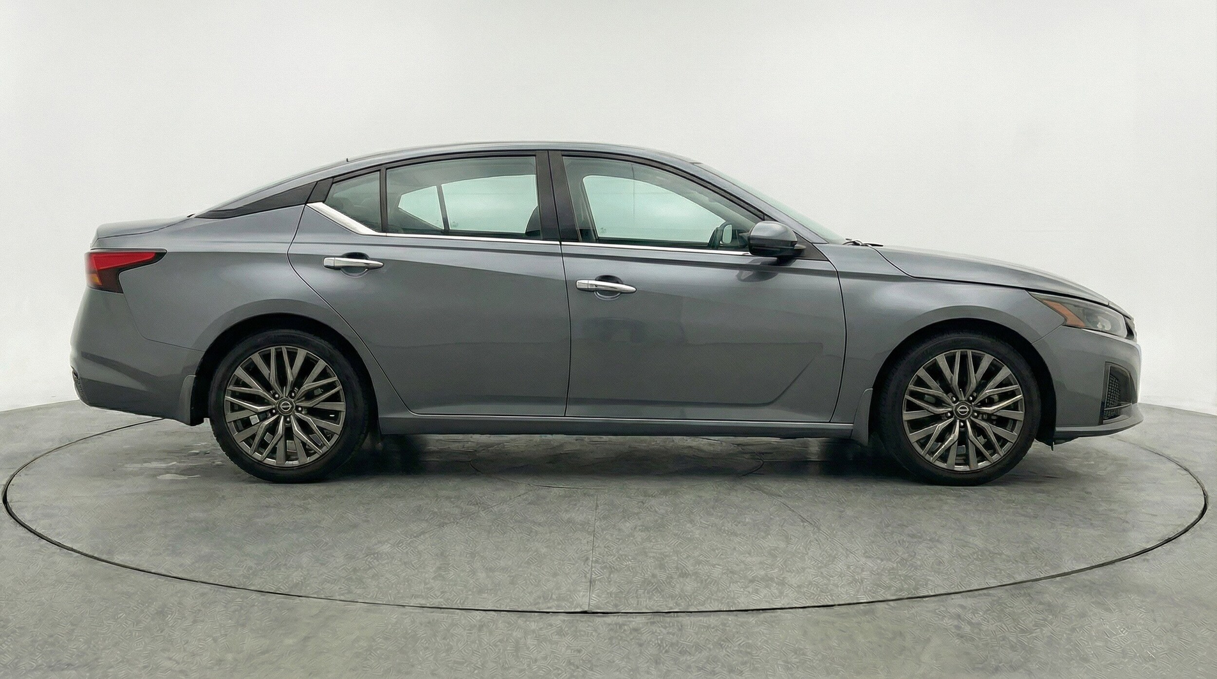 Thumbnail: 2025 Nissan Altima - 11