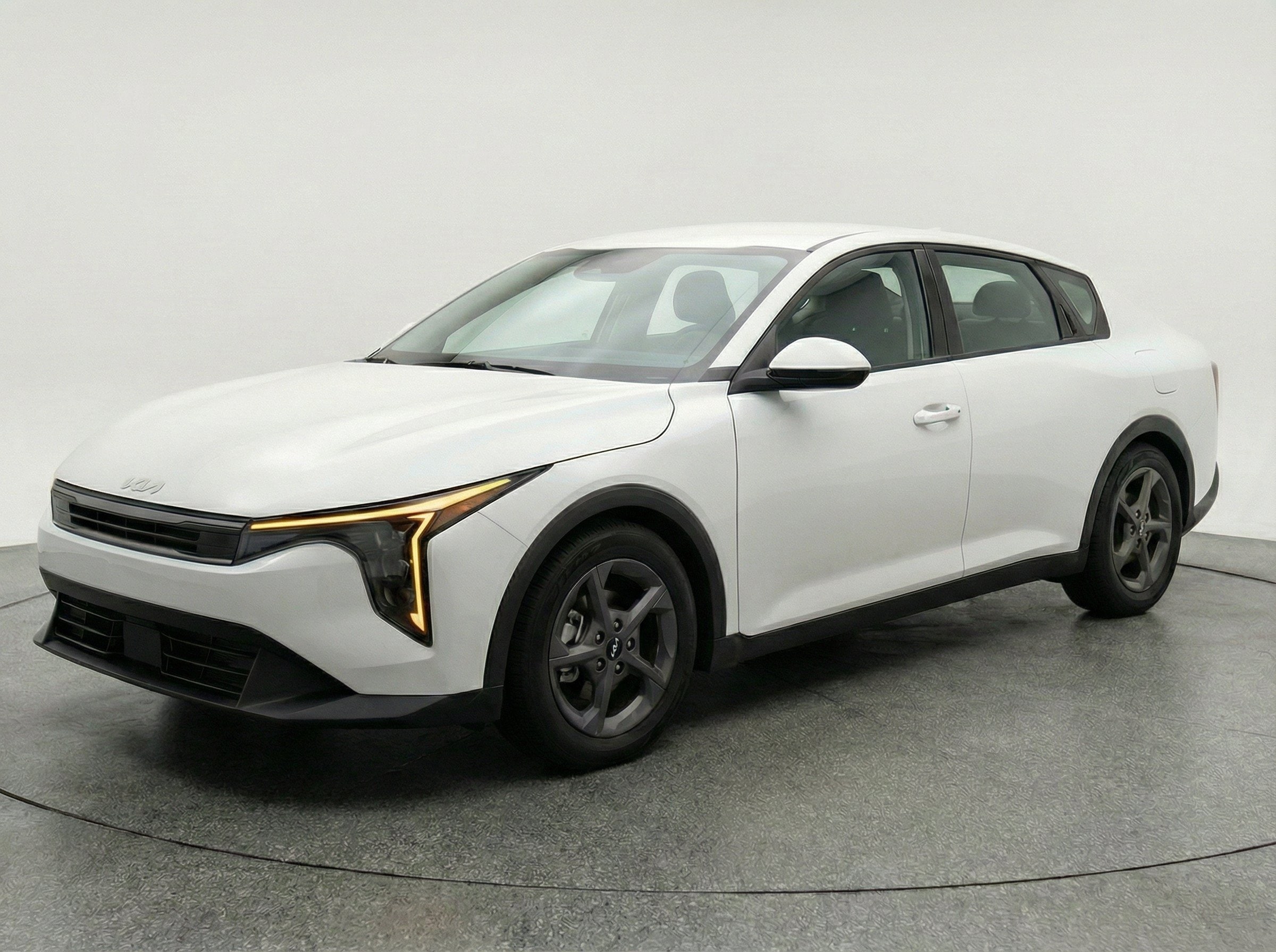 Thumbnail: 2025 Kia K4 - 3