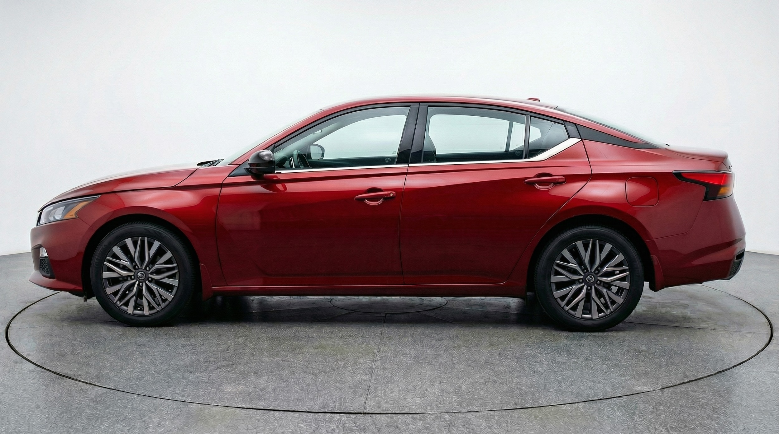 Thumbnail: 2025 Nissan Altima - 4