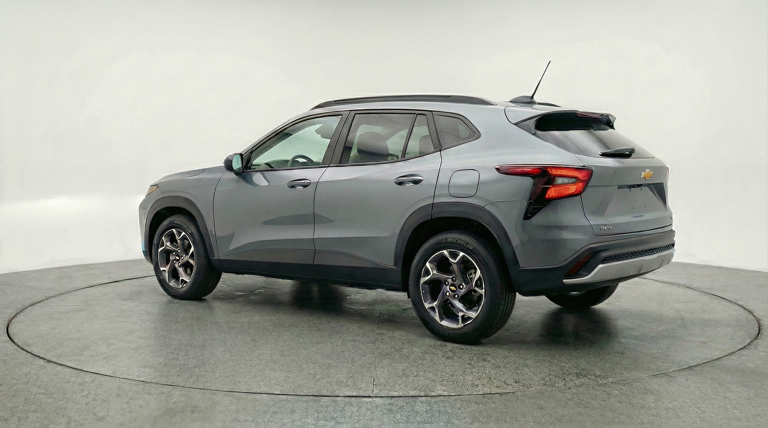 Thumbnail: 2025 Chevrolet Trax - 5