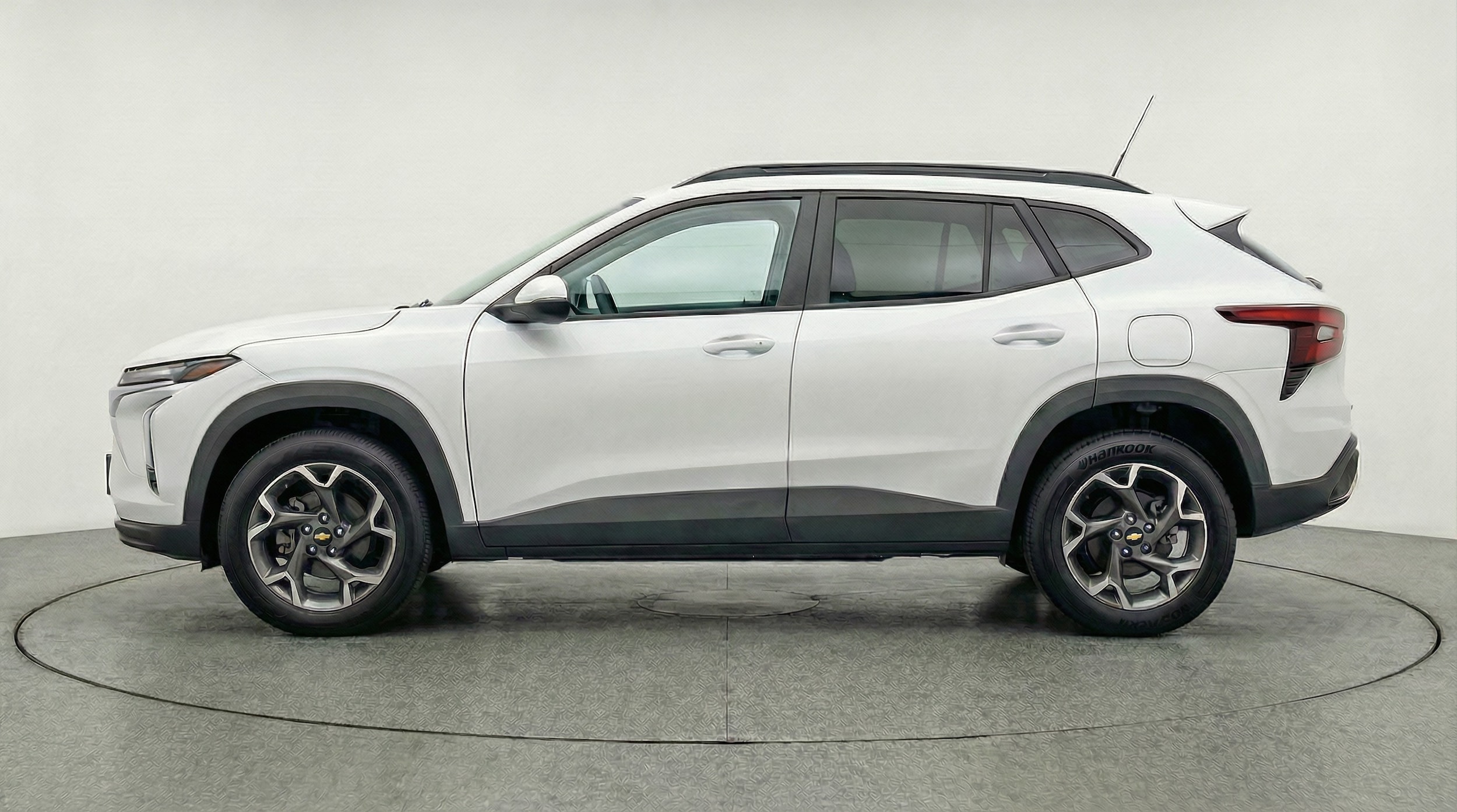 Thumbnail: 2025 Chevrolet Trax - 4