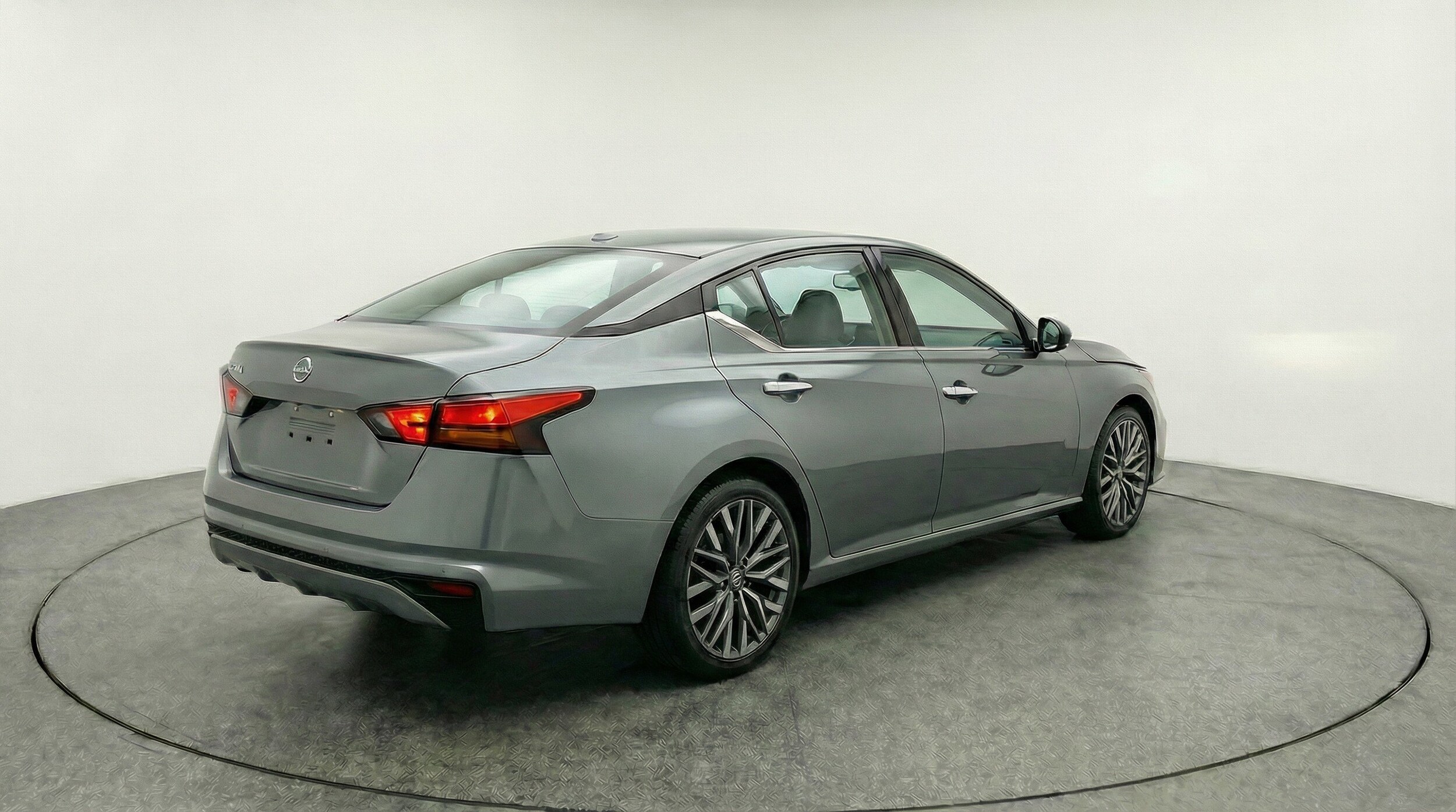 Thumbnail: 2025 Nissan Altima - 9
