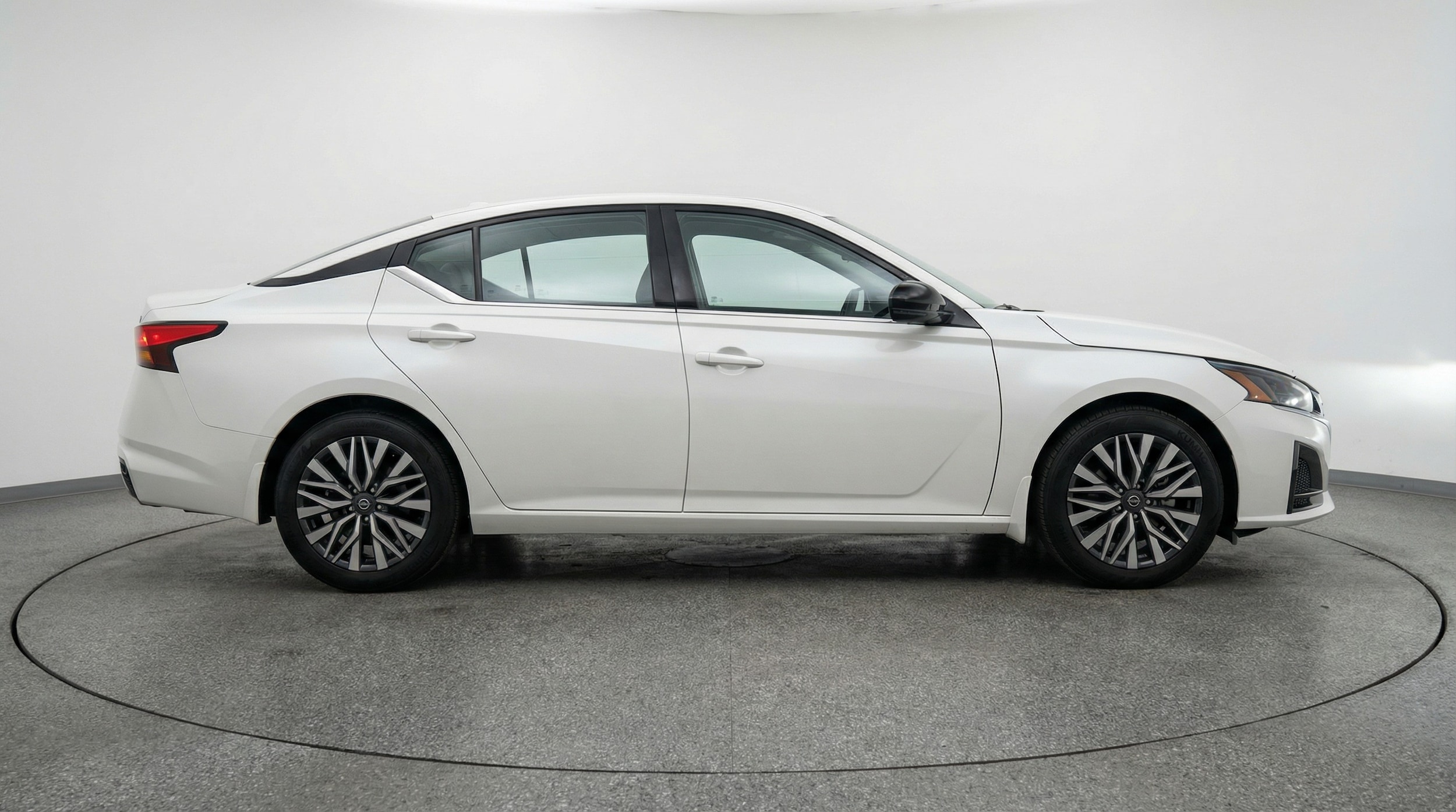 Thumbnail: 2025 Nissan Altima - 8