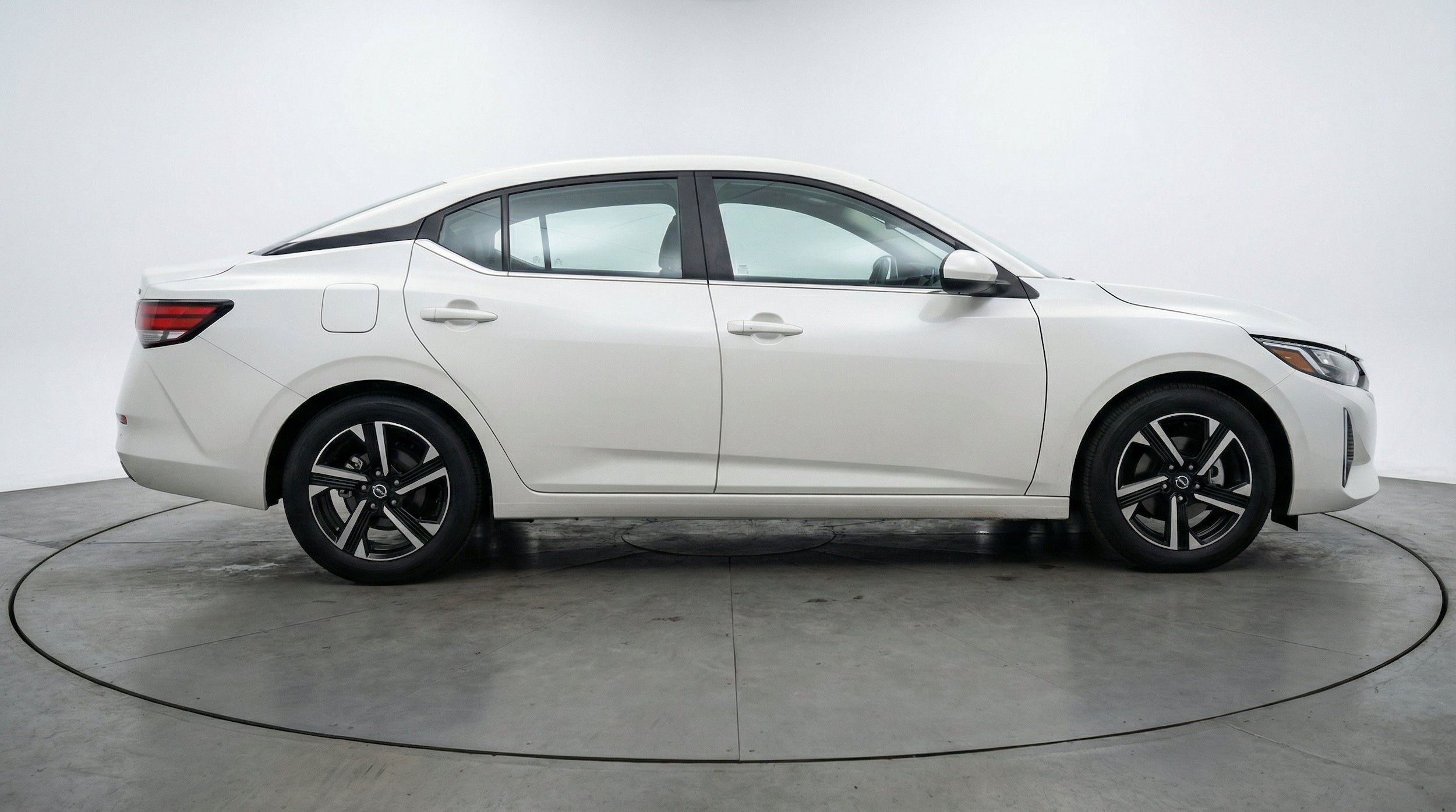 Thumbnail: 2025 Nissan Sentra - 11