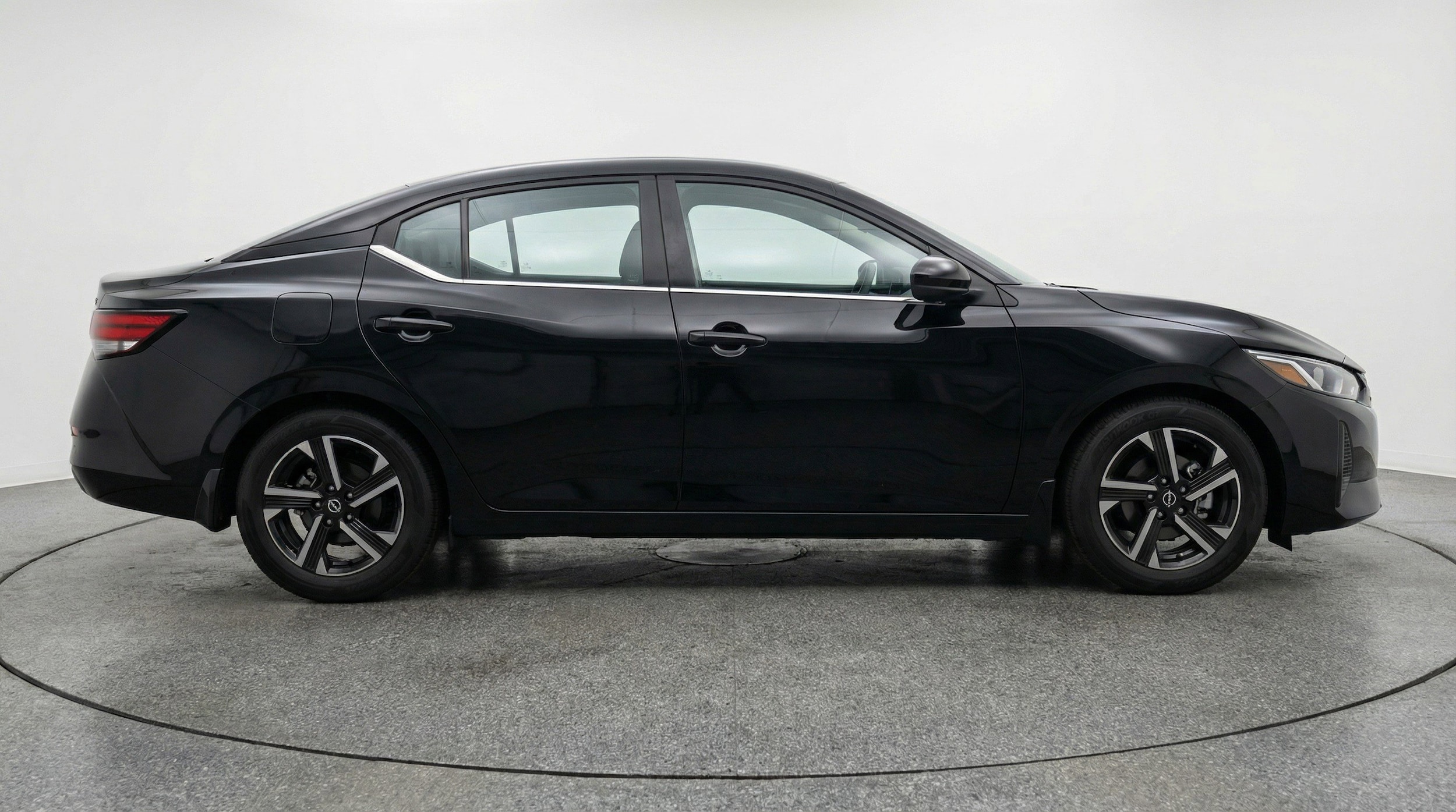 Thumbnail: 2025 Nissan Sentra - 11