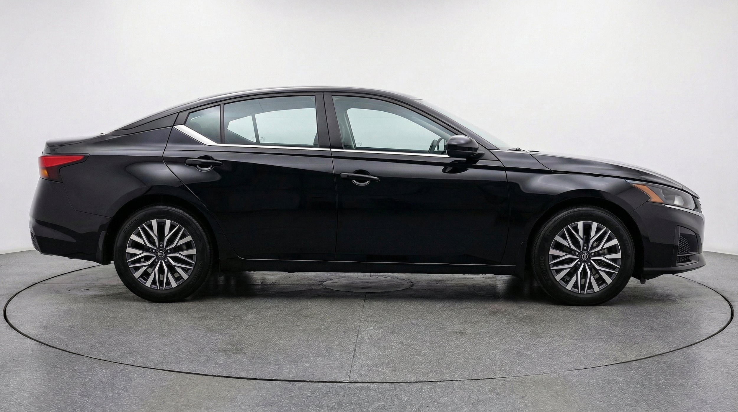 Thumbnail: 2025 Nissan Altima - 11