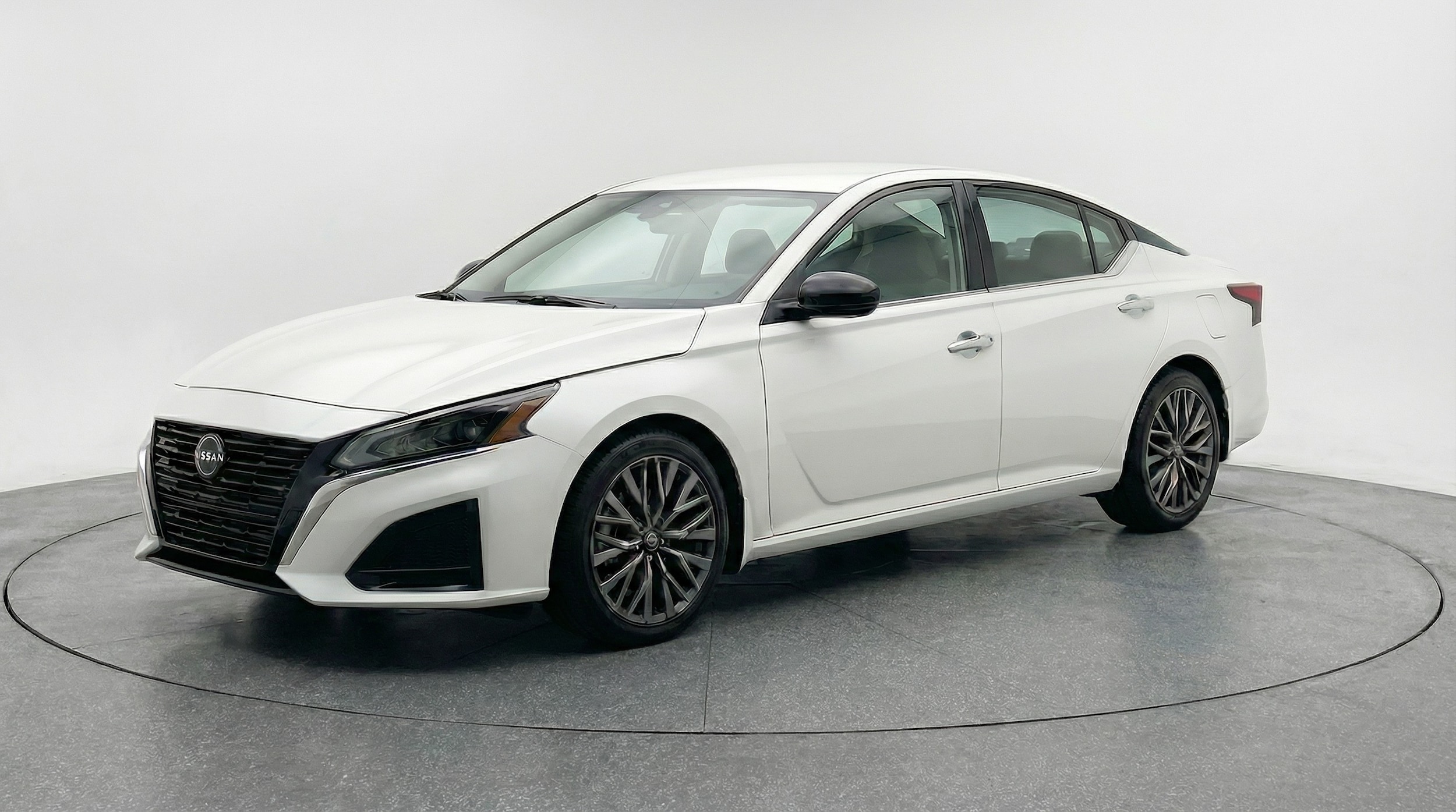 Thumbnail: 2025 Nissan Altima - 3