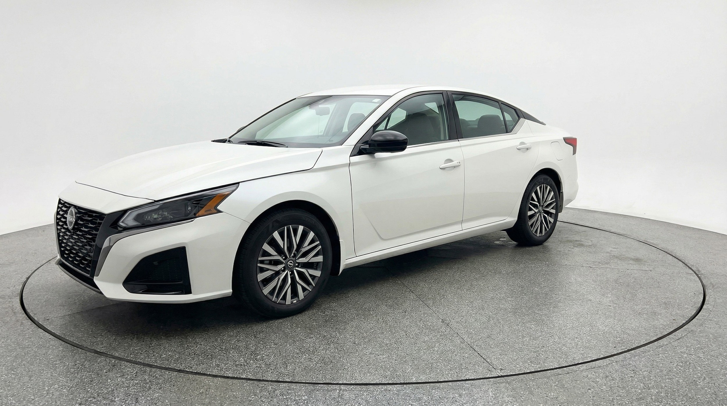 Thumbnail: 2025 Nissan Altima - 3