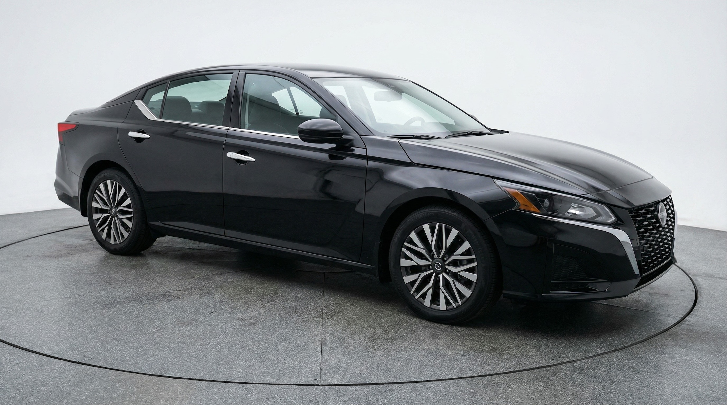 Thumbnail: 2025 Nissan Altima - 1