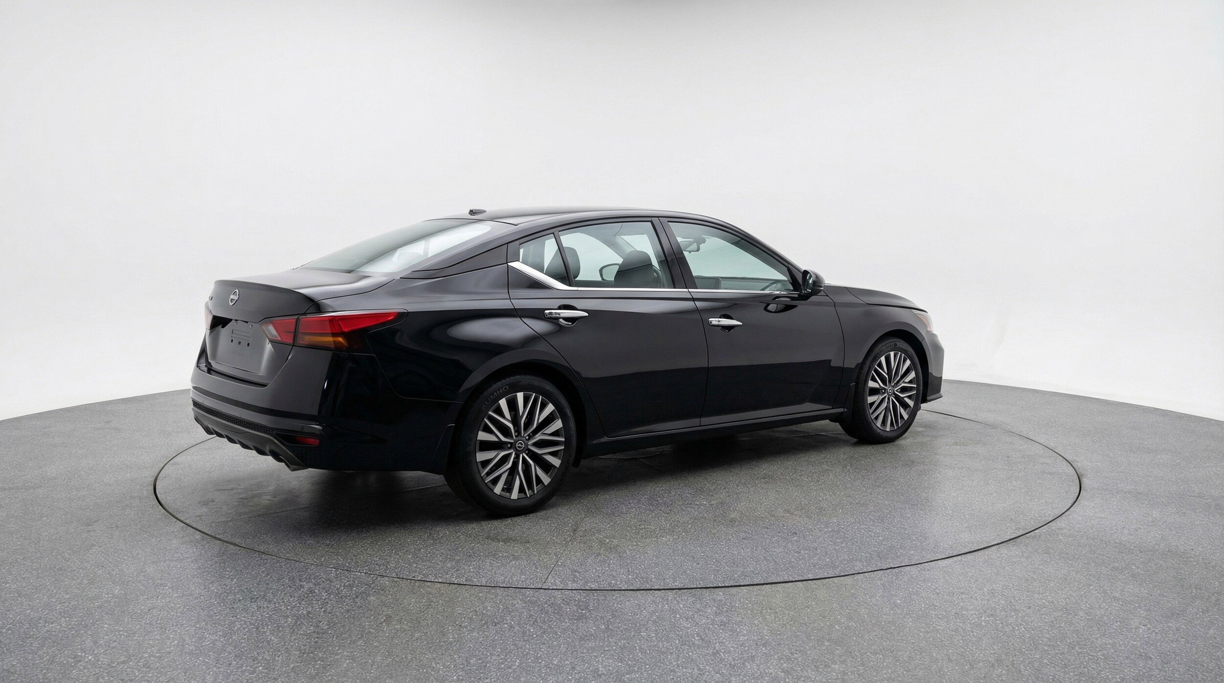 Thumbnail: 2025 Nissan Altima - 9