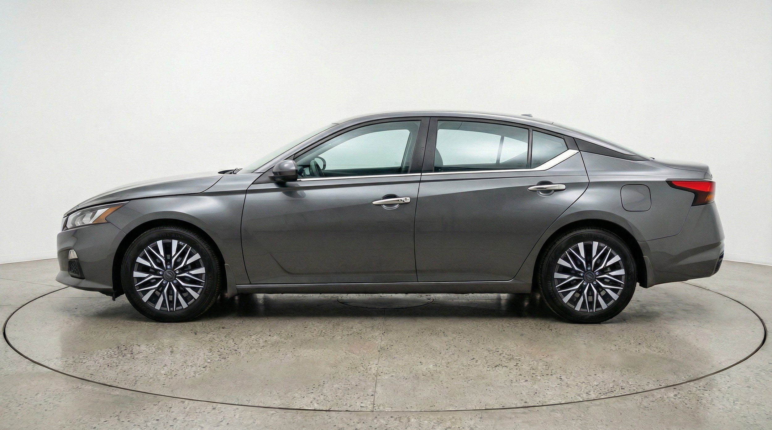 Thumbnail: 2025 Nissan Altima - 5