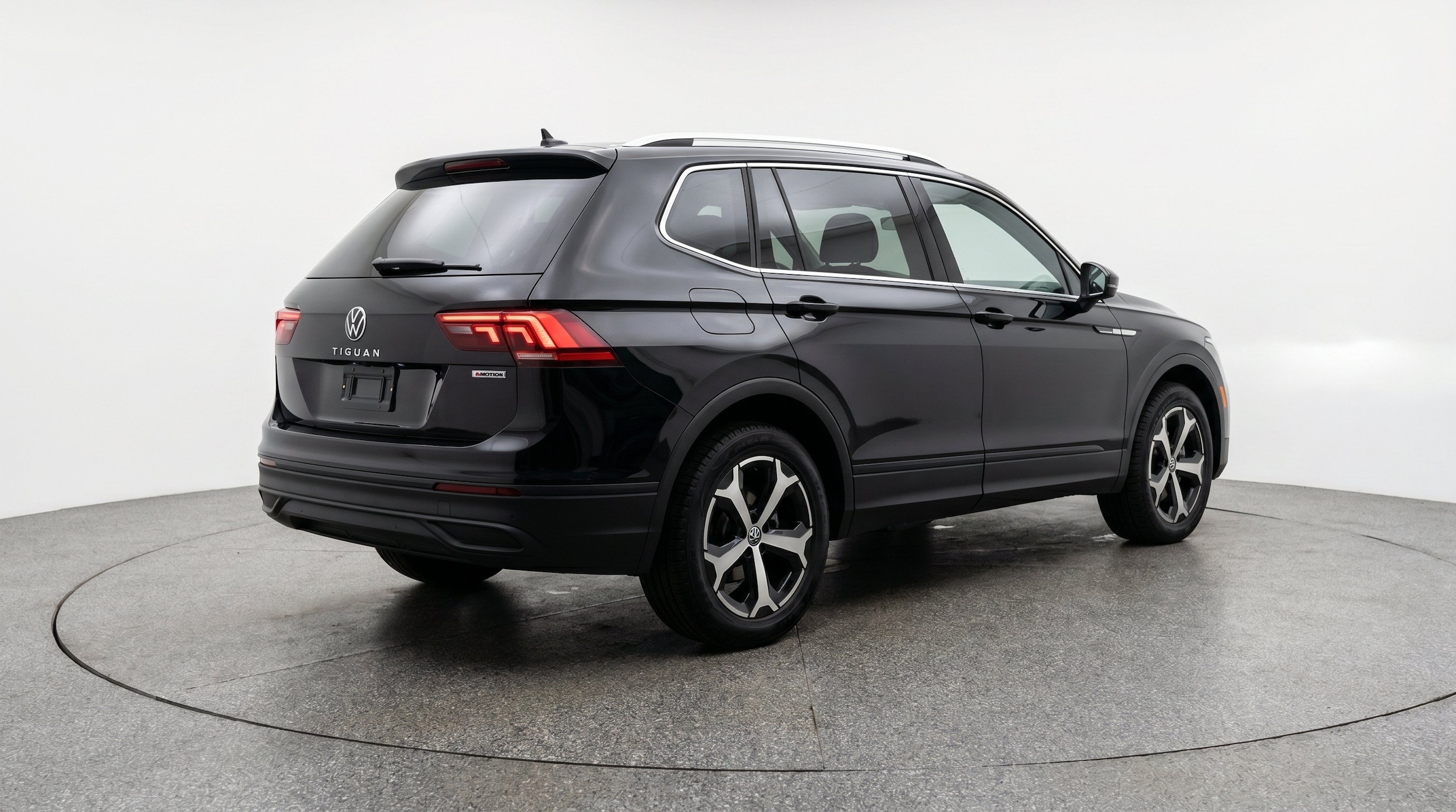 Thumbnail: 2026 Volkswagen Tiguan - 9