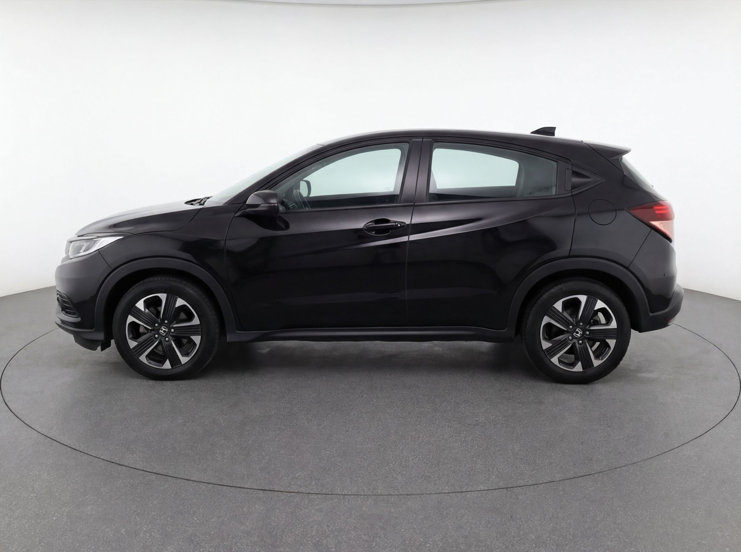 Thumbnail: 2025 Nissan Kicks - 5
