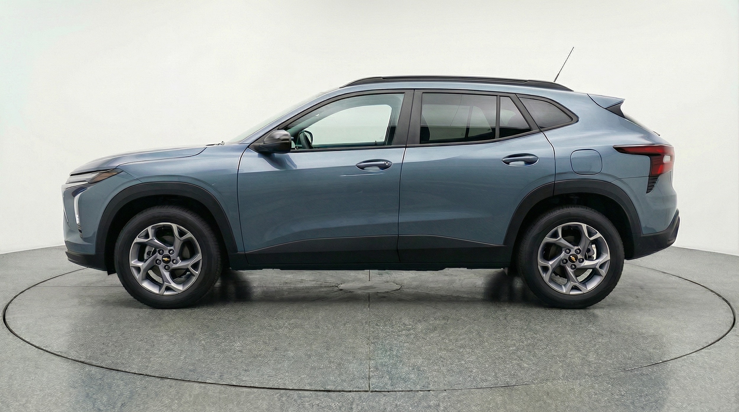 Thumbnail: 2025 Chevrolet Trax - 4