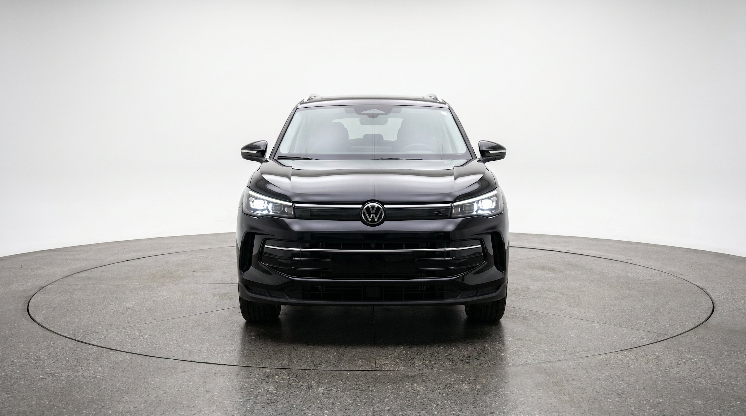 Thumbnail: 2026 Volkswagen Tiguan - 2