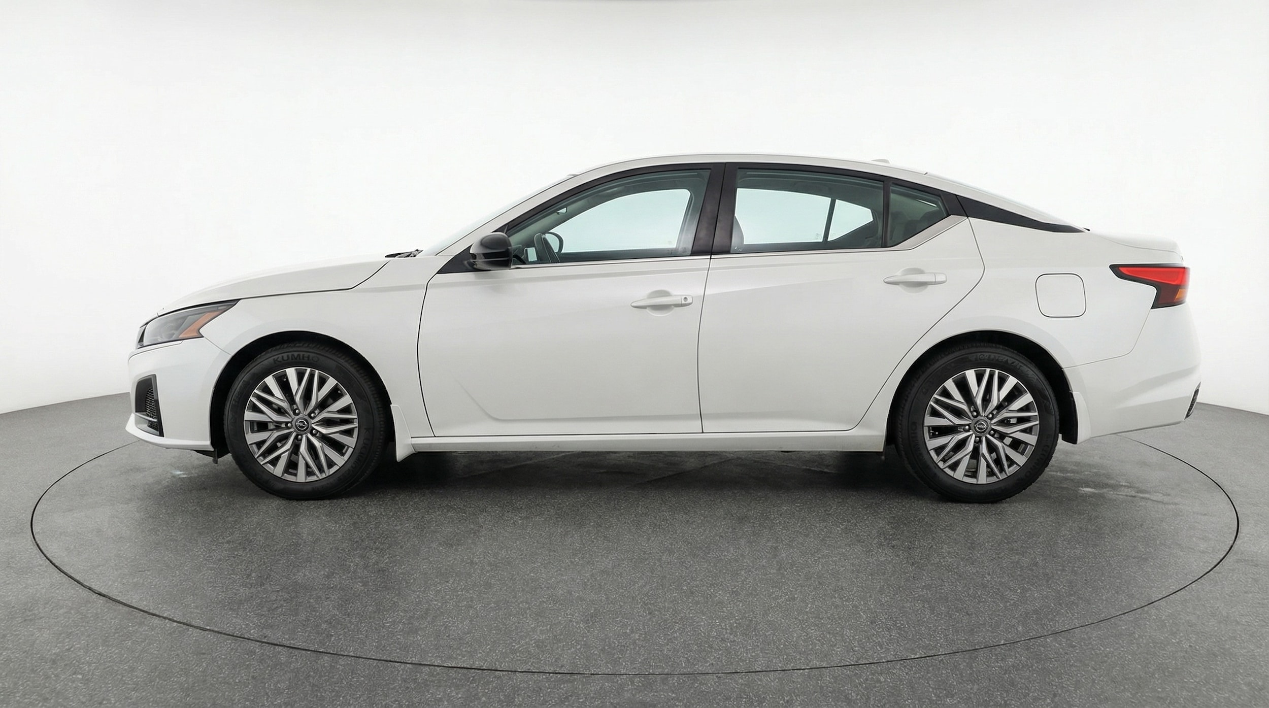 Thumbnail: 2025 Nissan Altima - 4