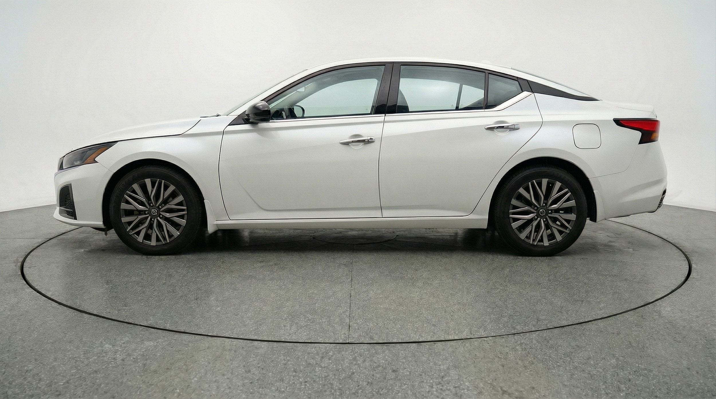 Thumbnail: 2025 Nissan Altima - 4